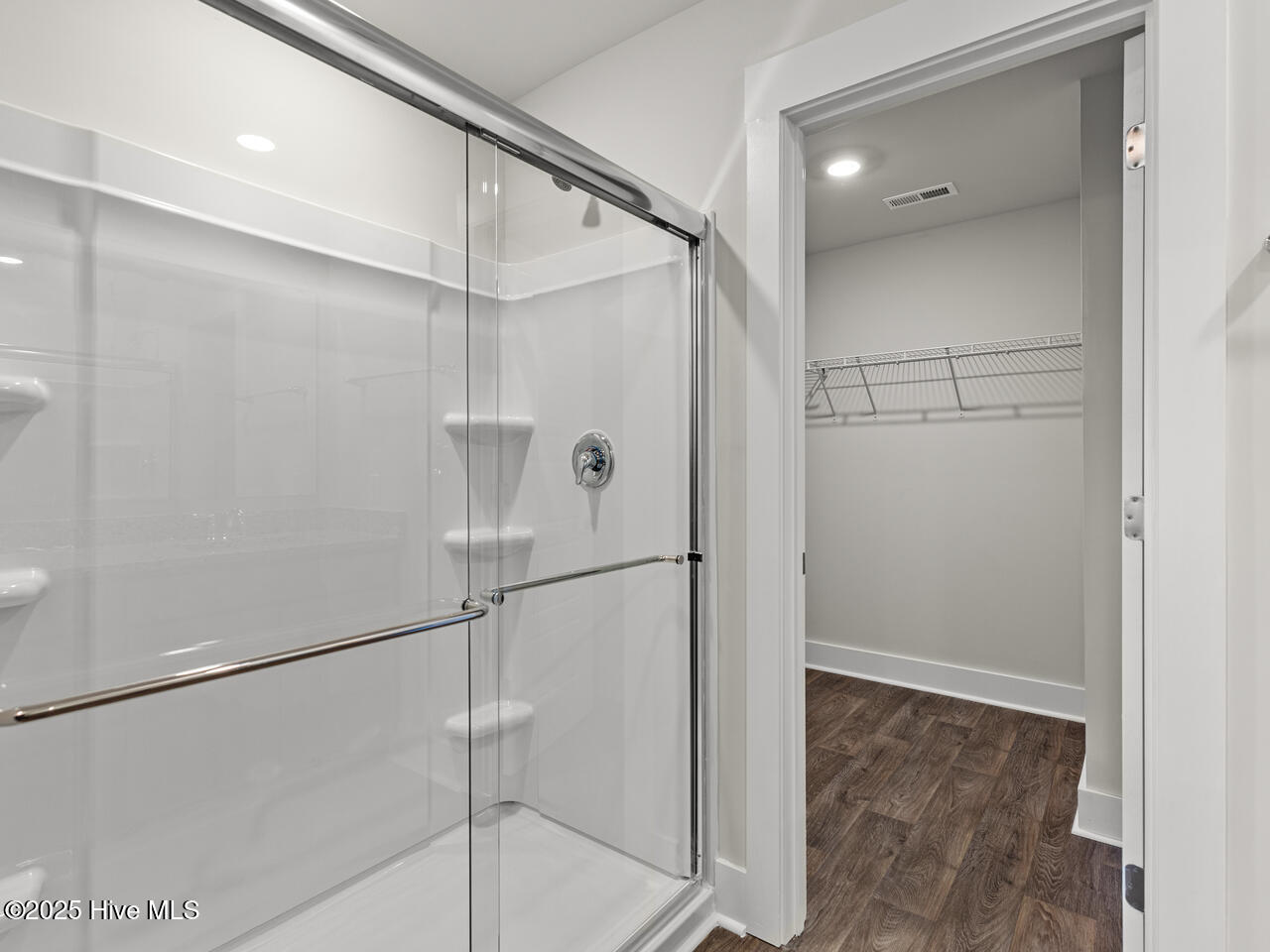 100549147 | Photo 19