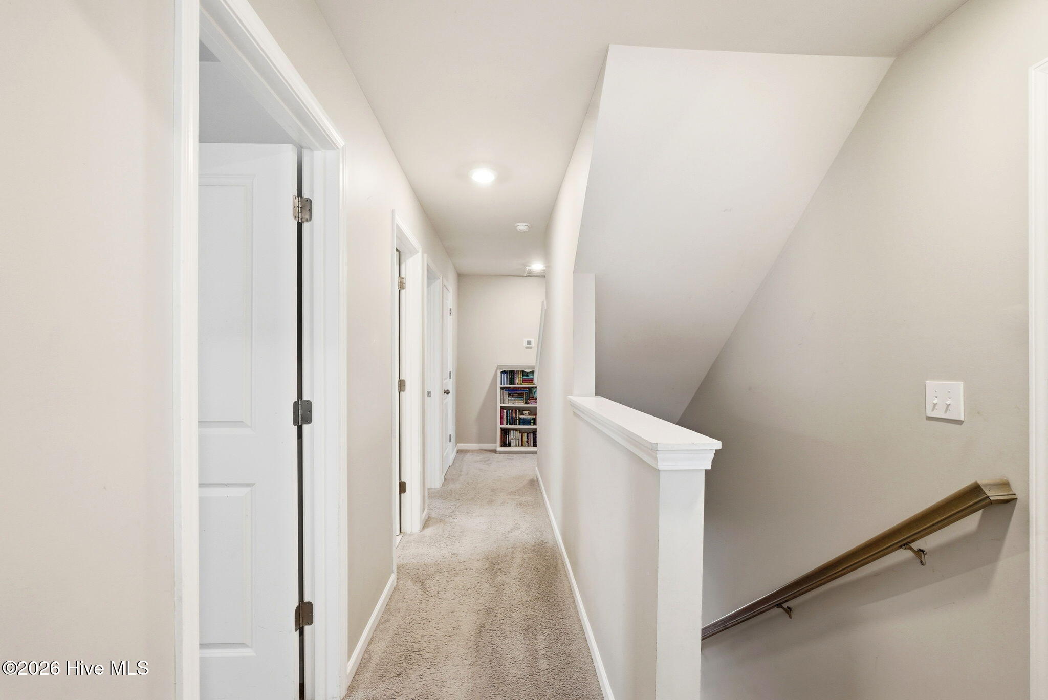 100559048 | Photo 19