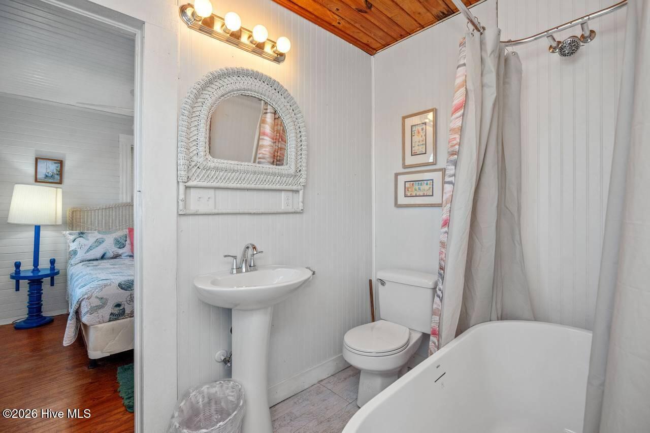 100561729 | Photo 35