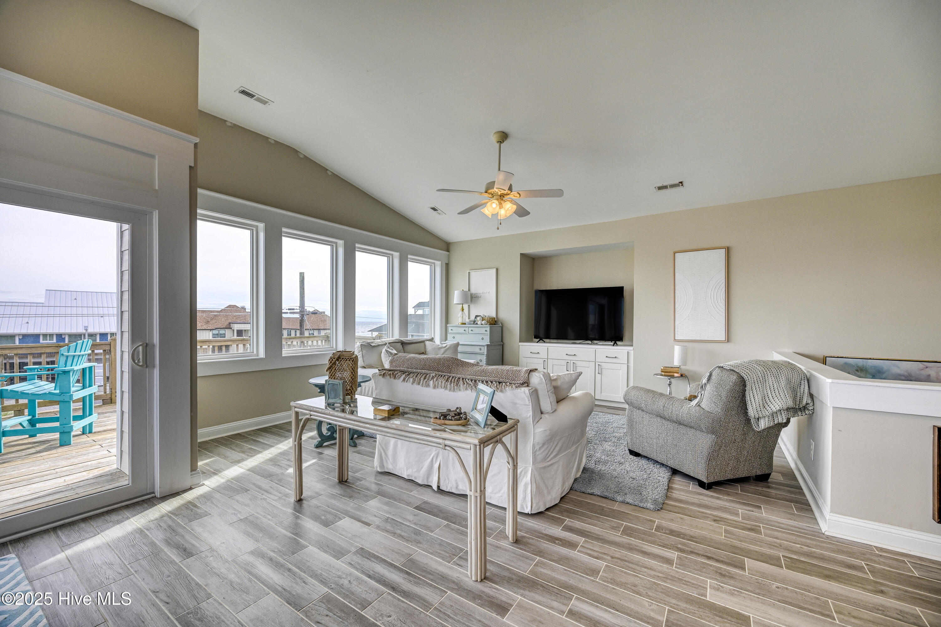 100543491 | Photo 20