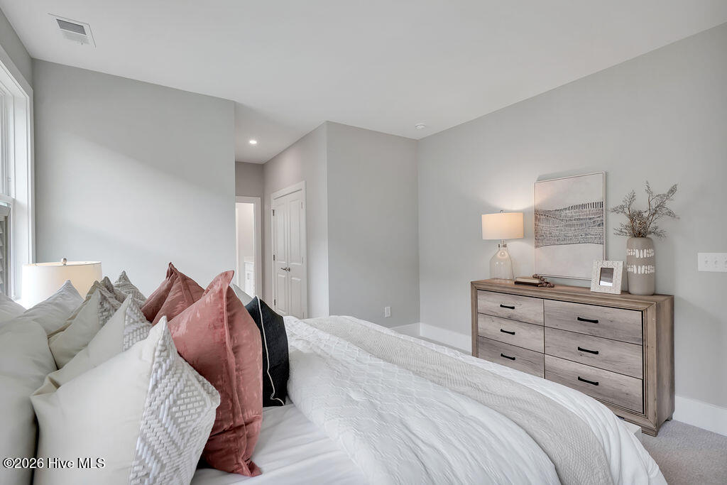 100550768 | Photo 27