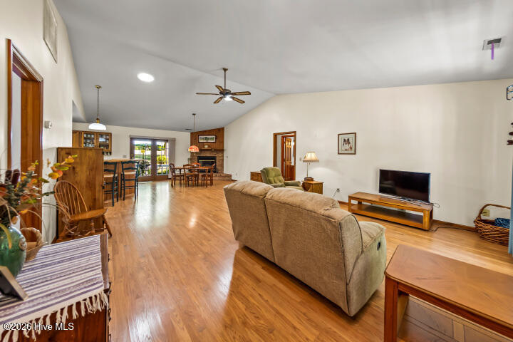 519 Country Club Drive W,Arapahoe