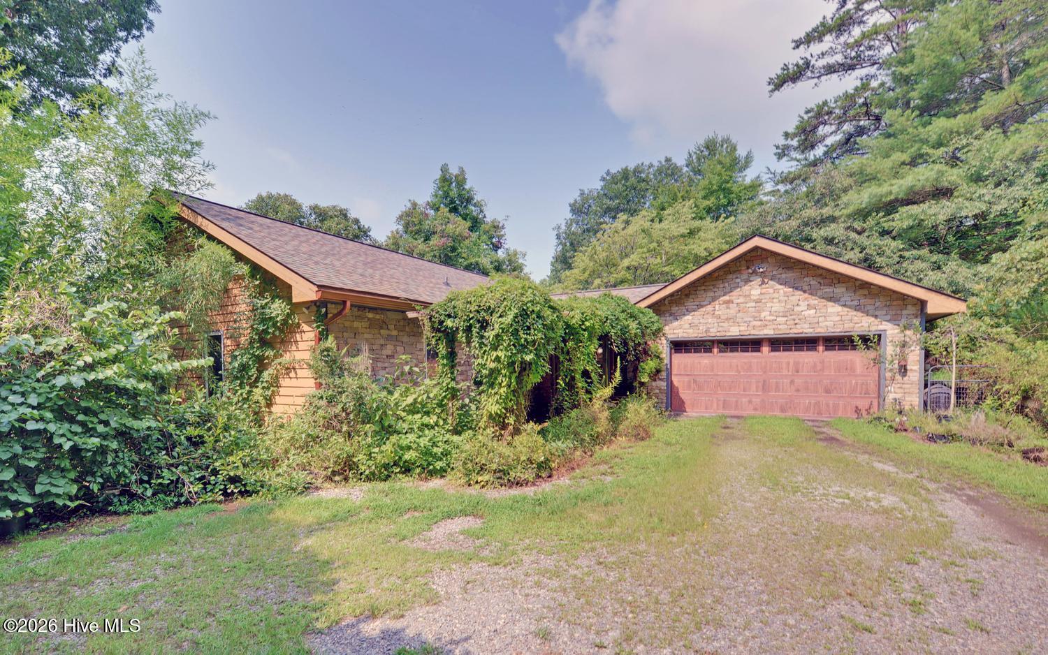 475 Rivercane Road