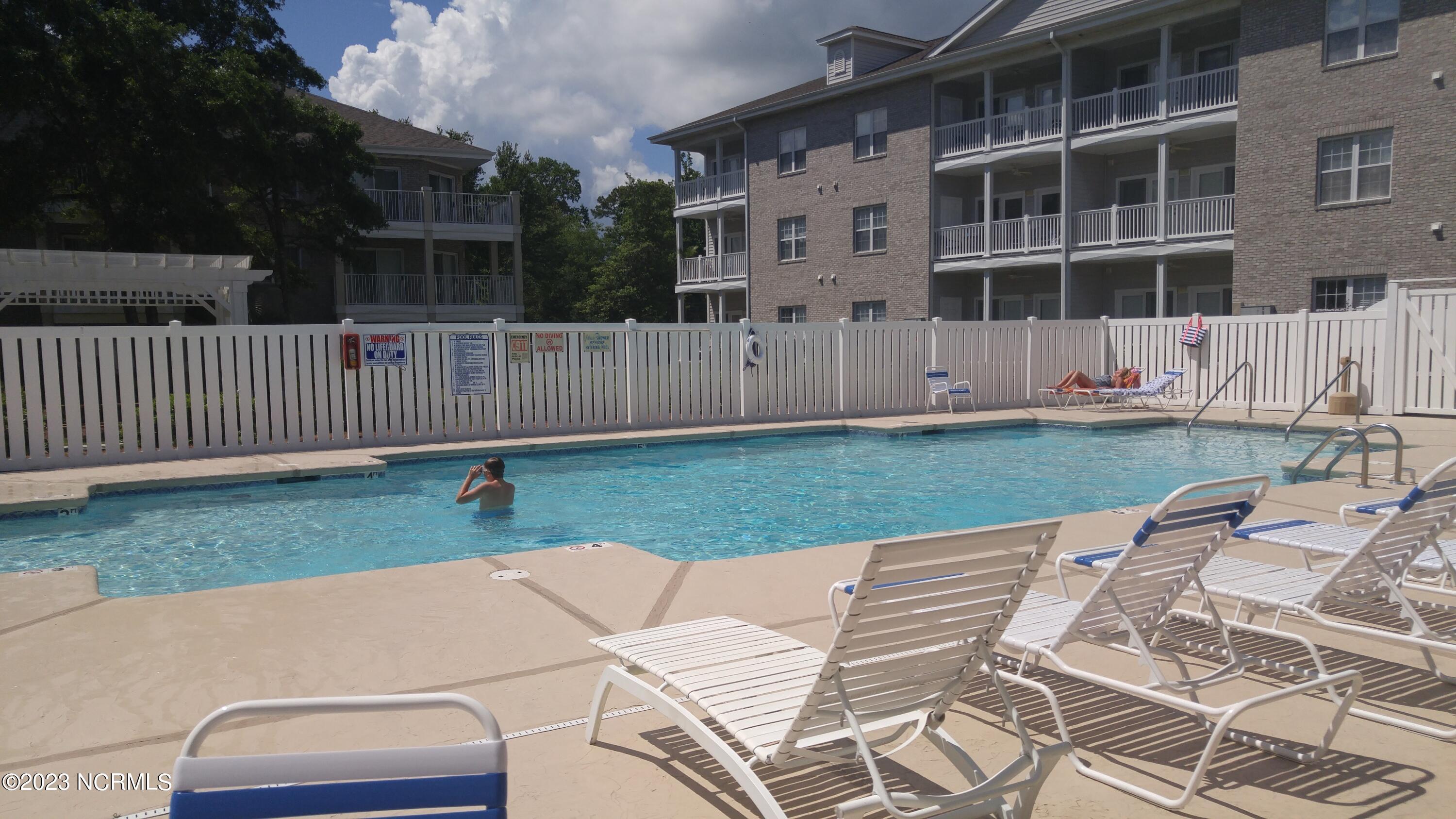 100560757 | Photo 17