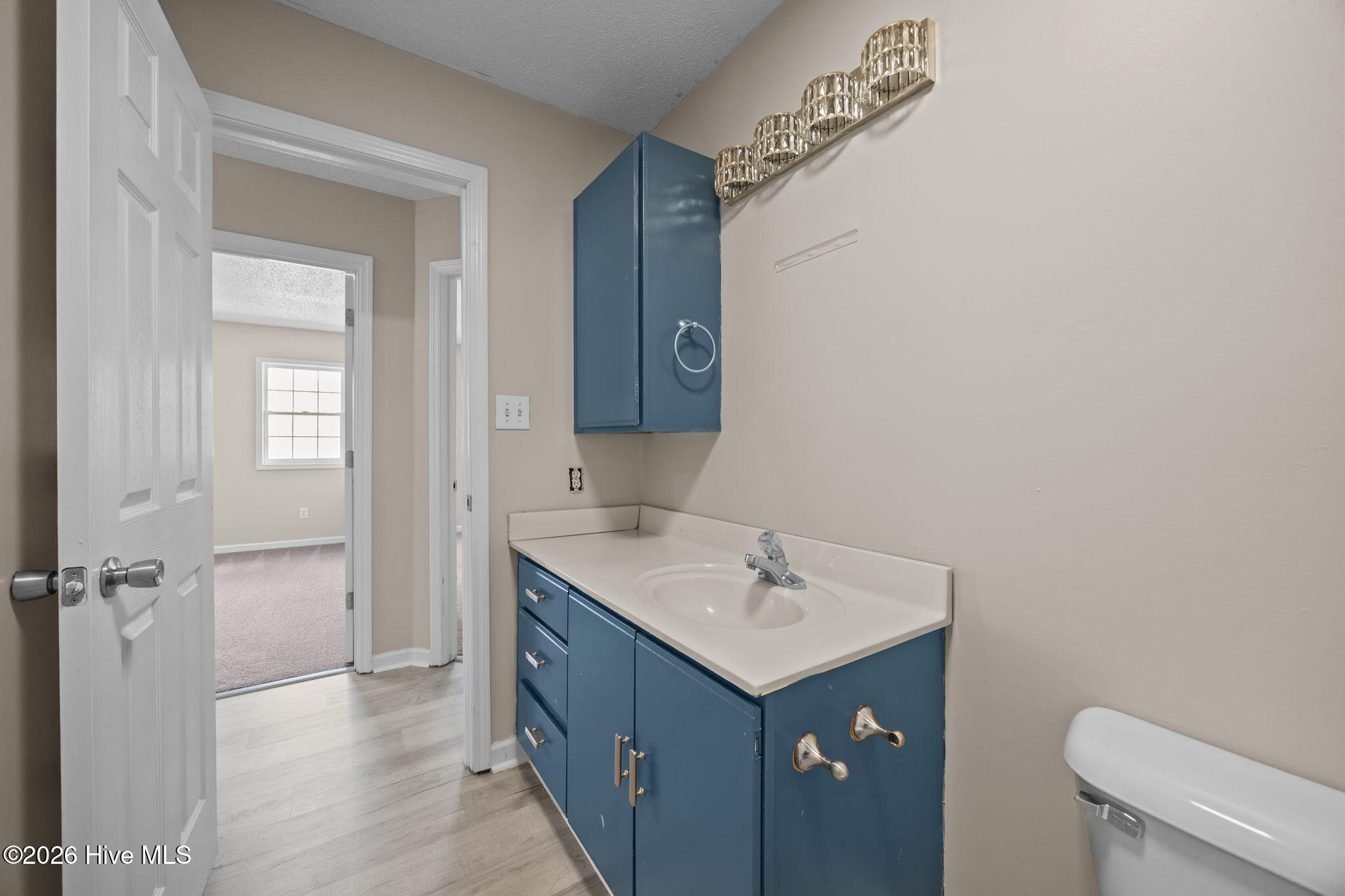 100556691 | Photo 22