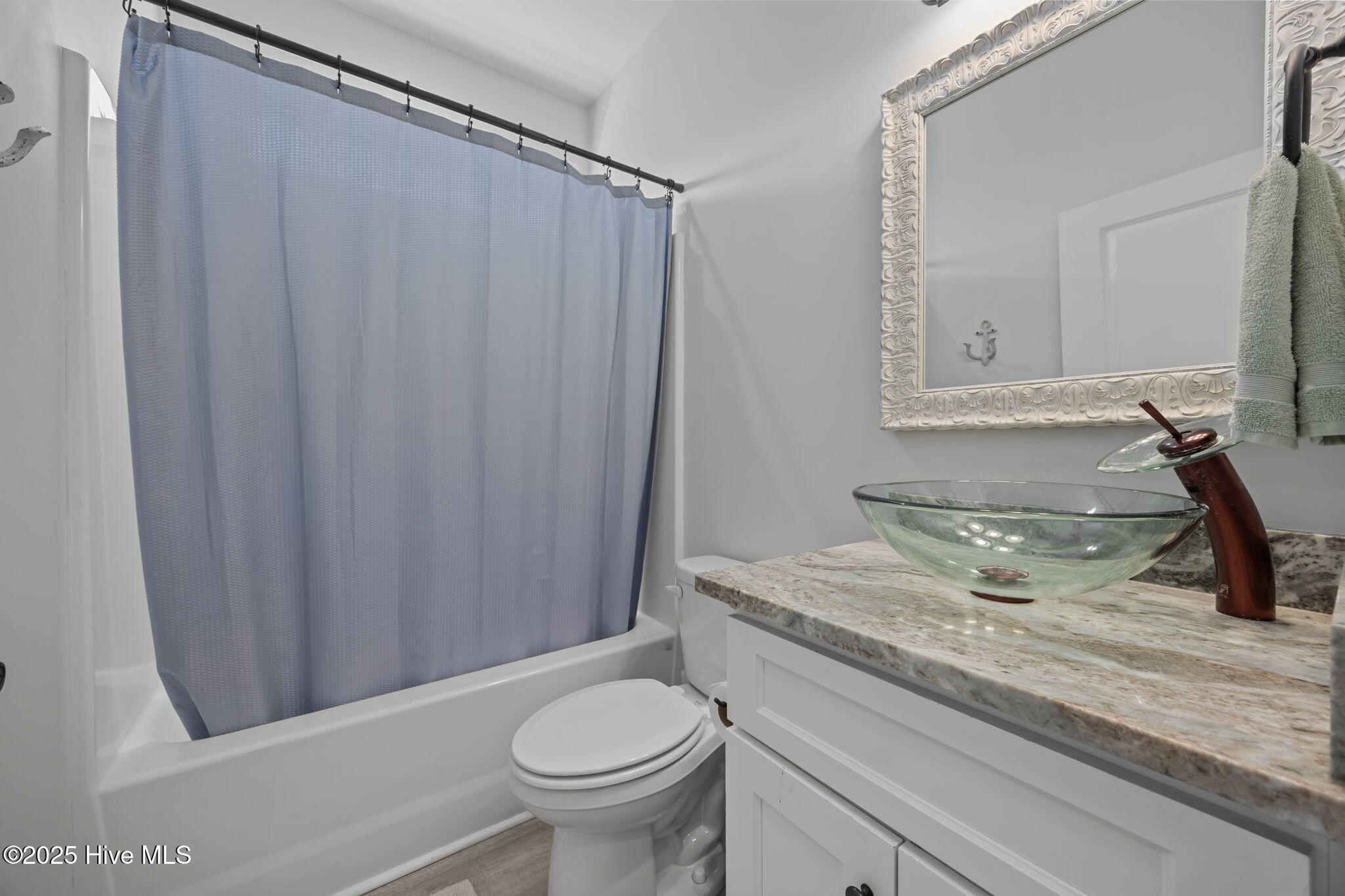 100541215 | Photo 26