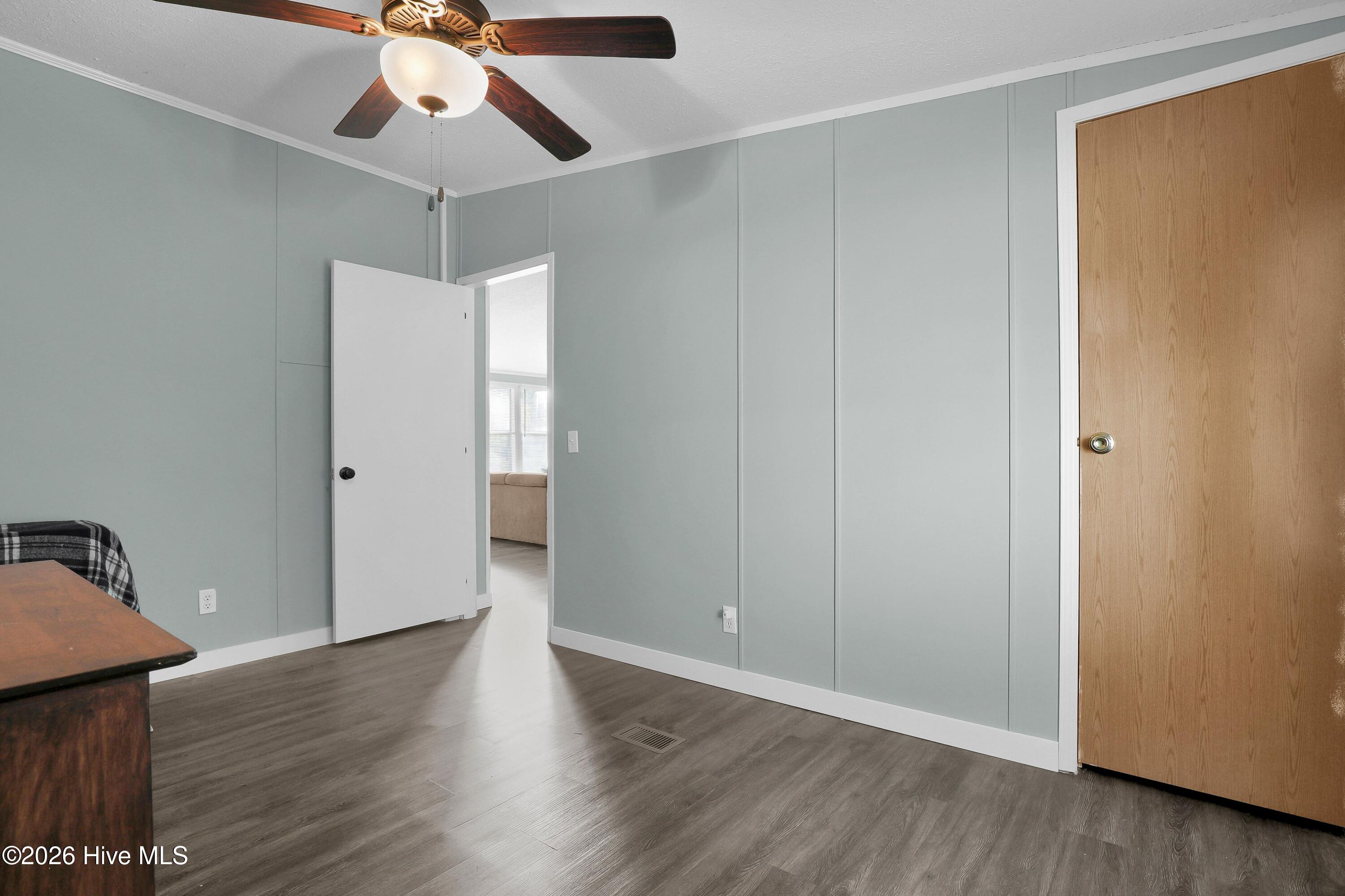 100561181 | Photo 19