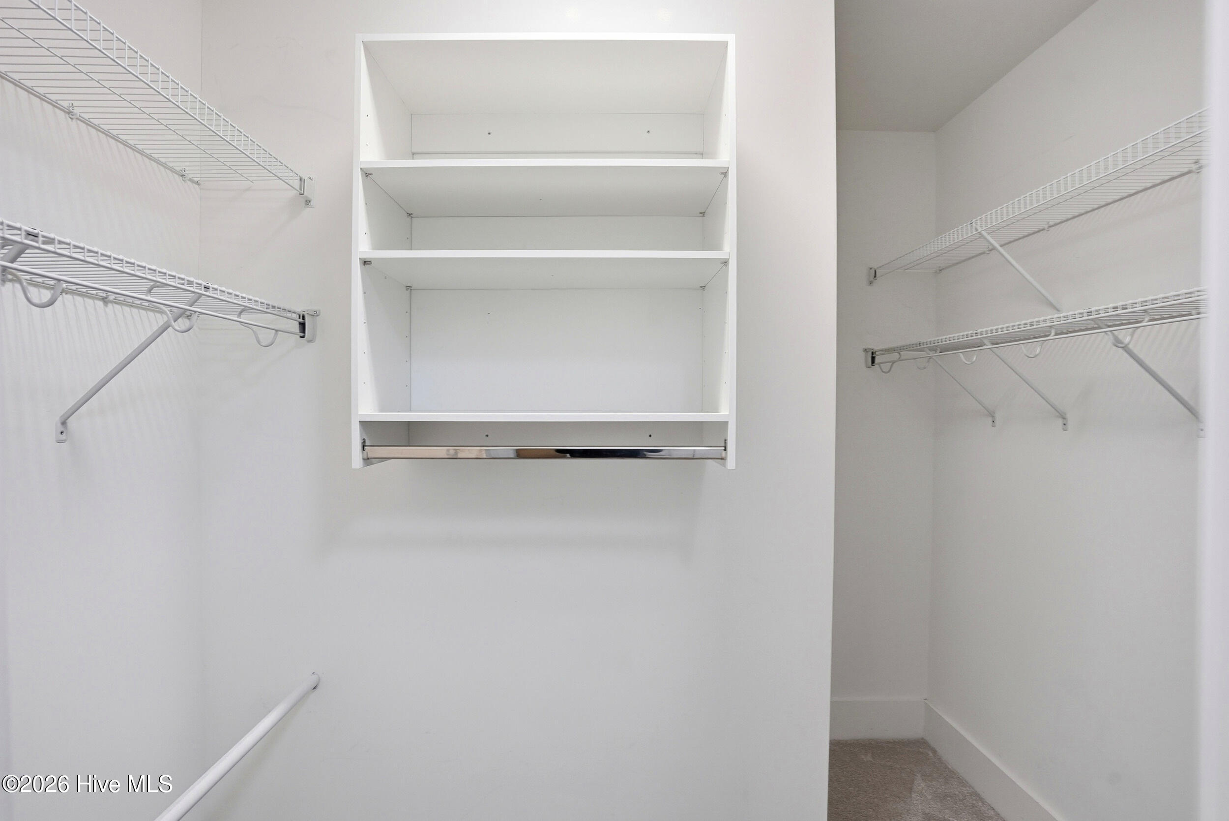 100551957 | Photo 20