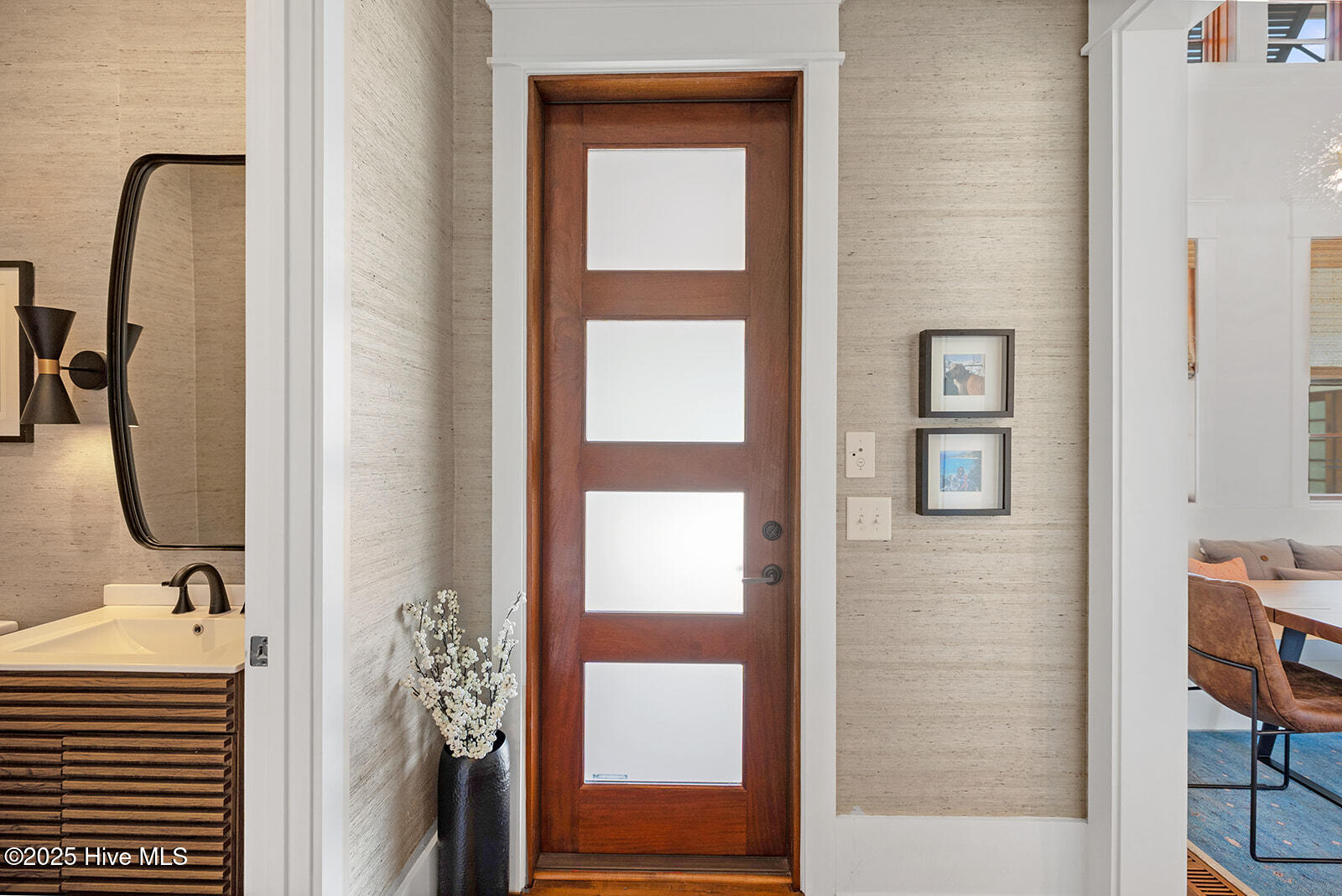 100533871 | Photo 14