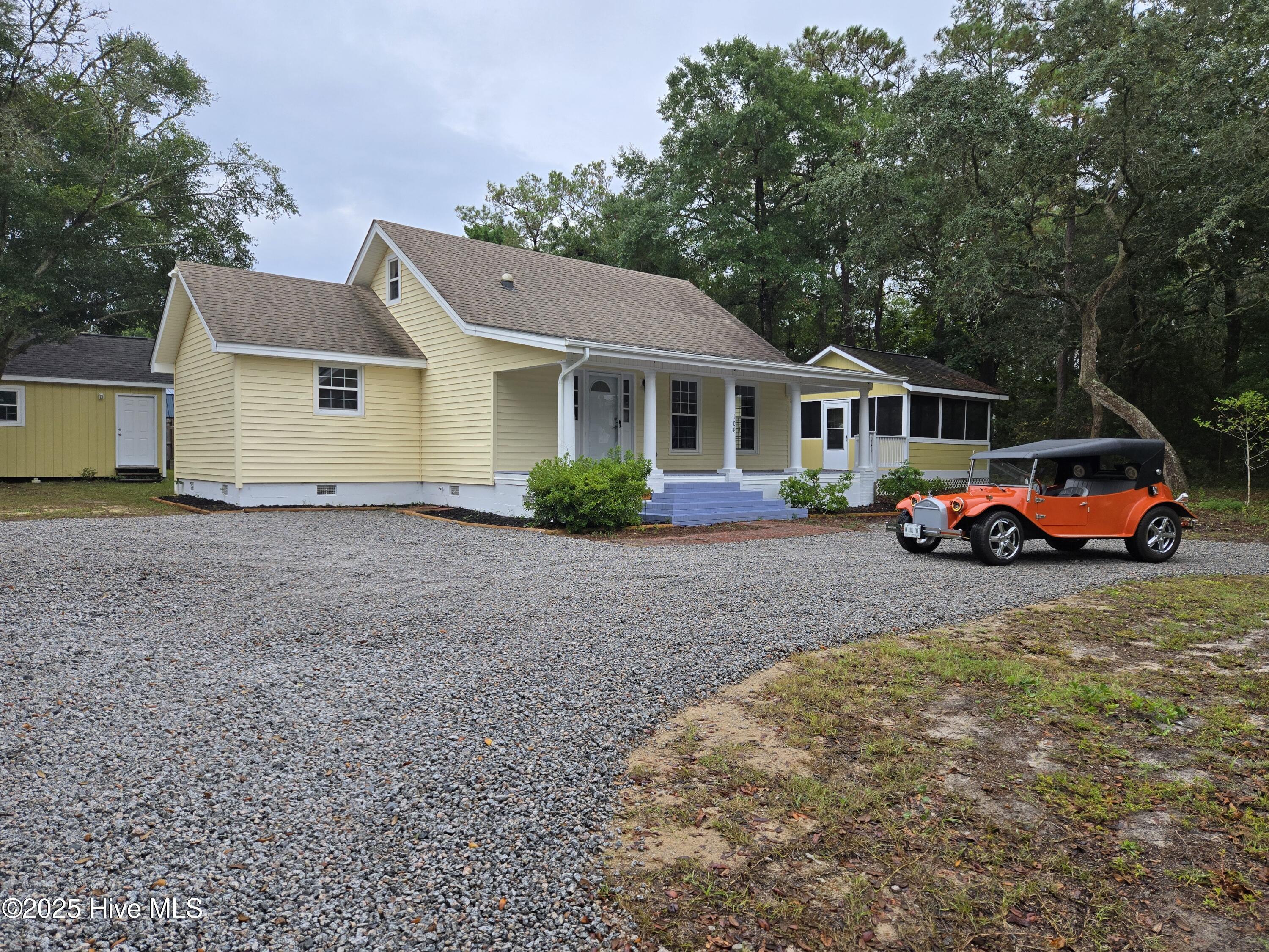 108 NW 29th Street, Oak Island, NC, 28465