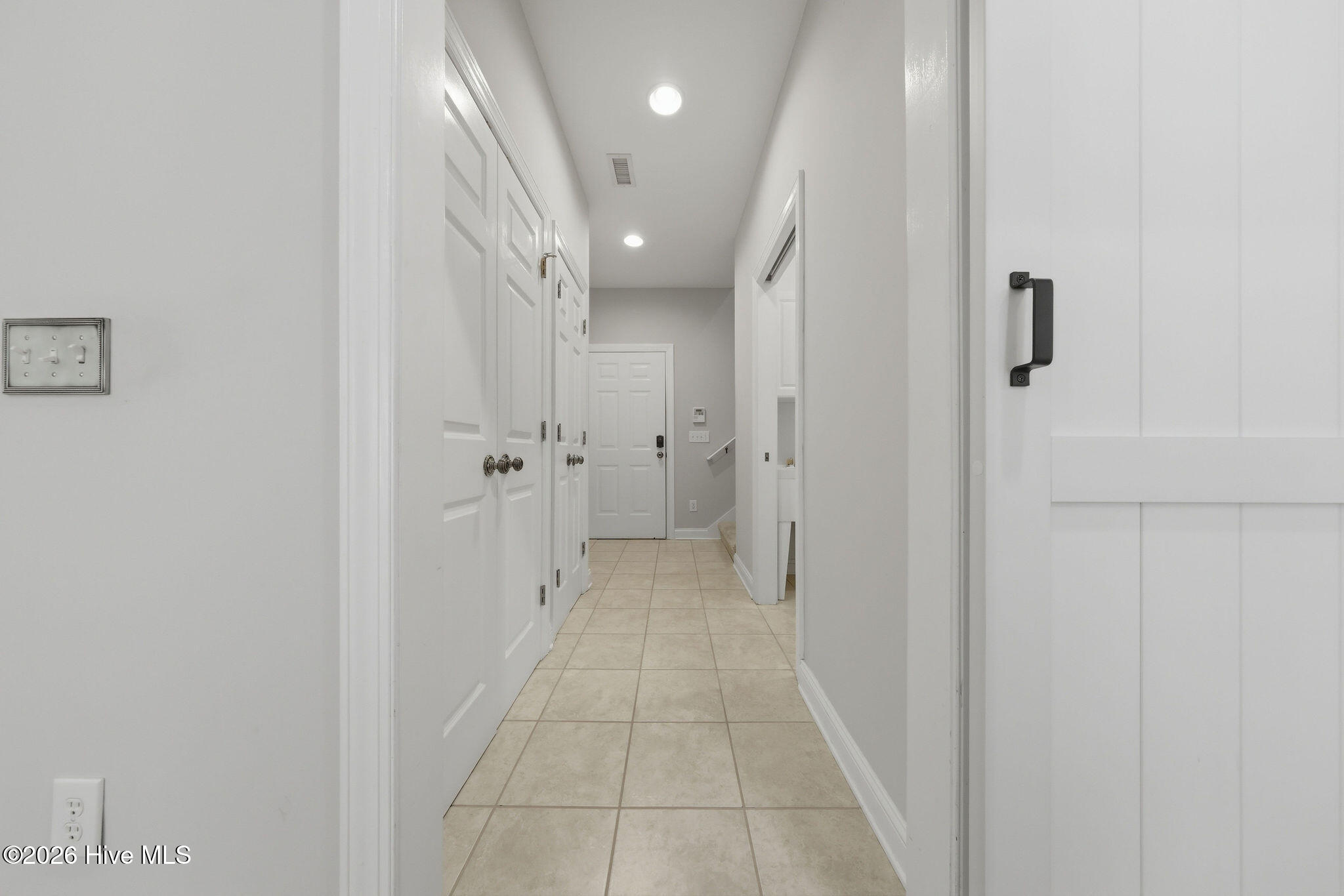 100560858 | Photo 48