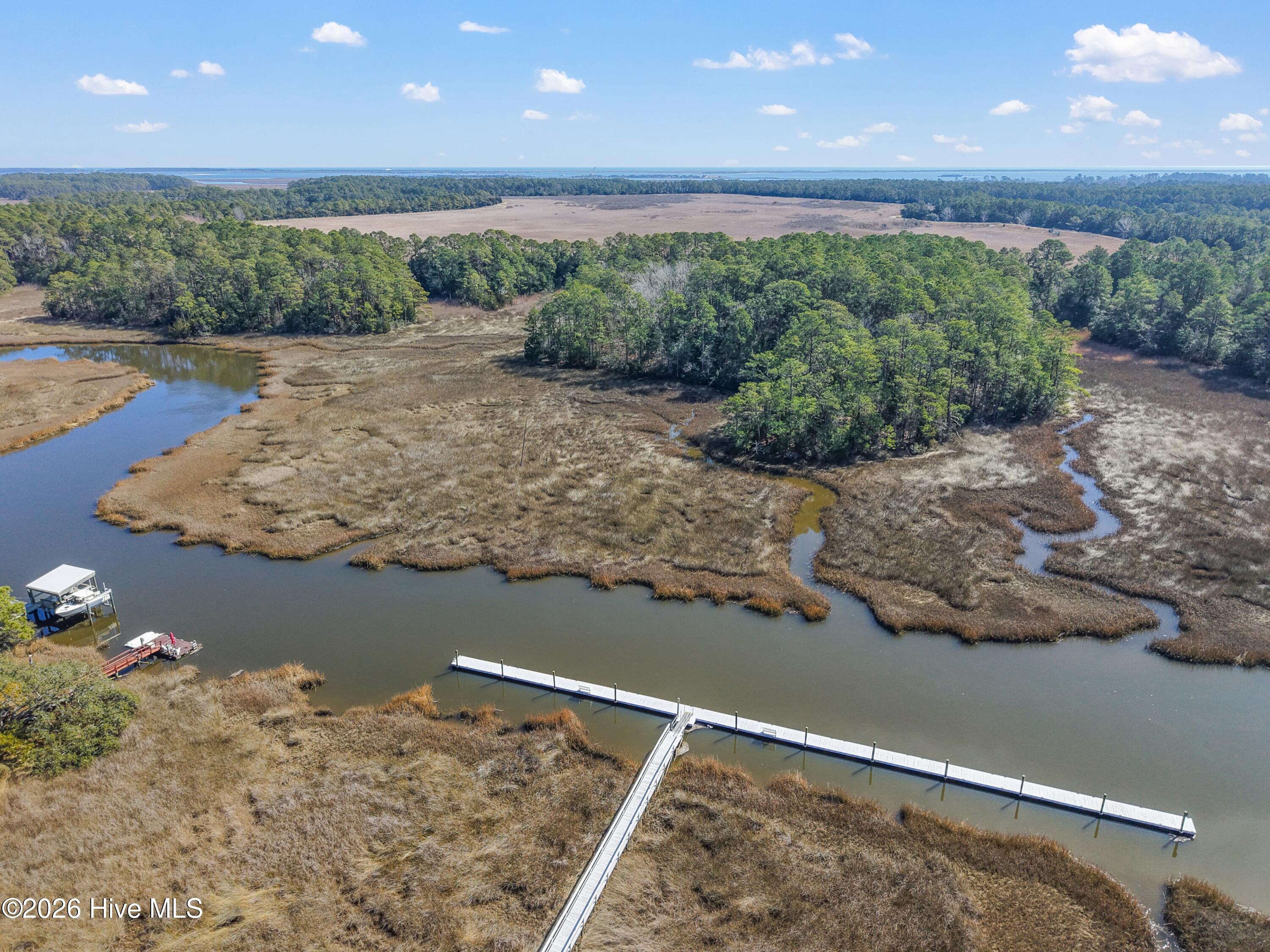 100555645 | Photo 61