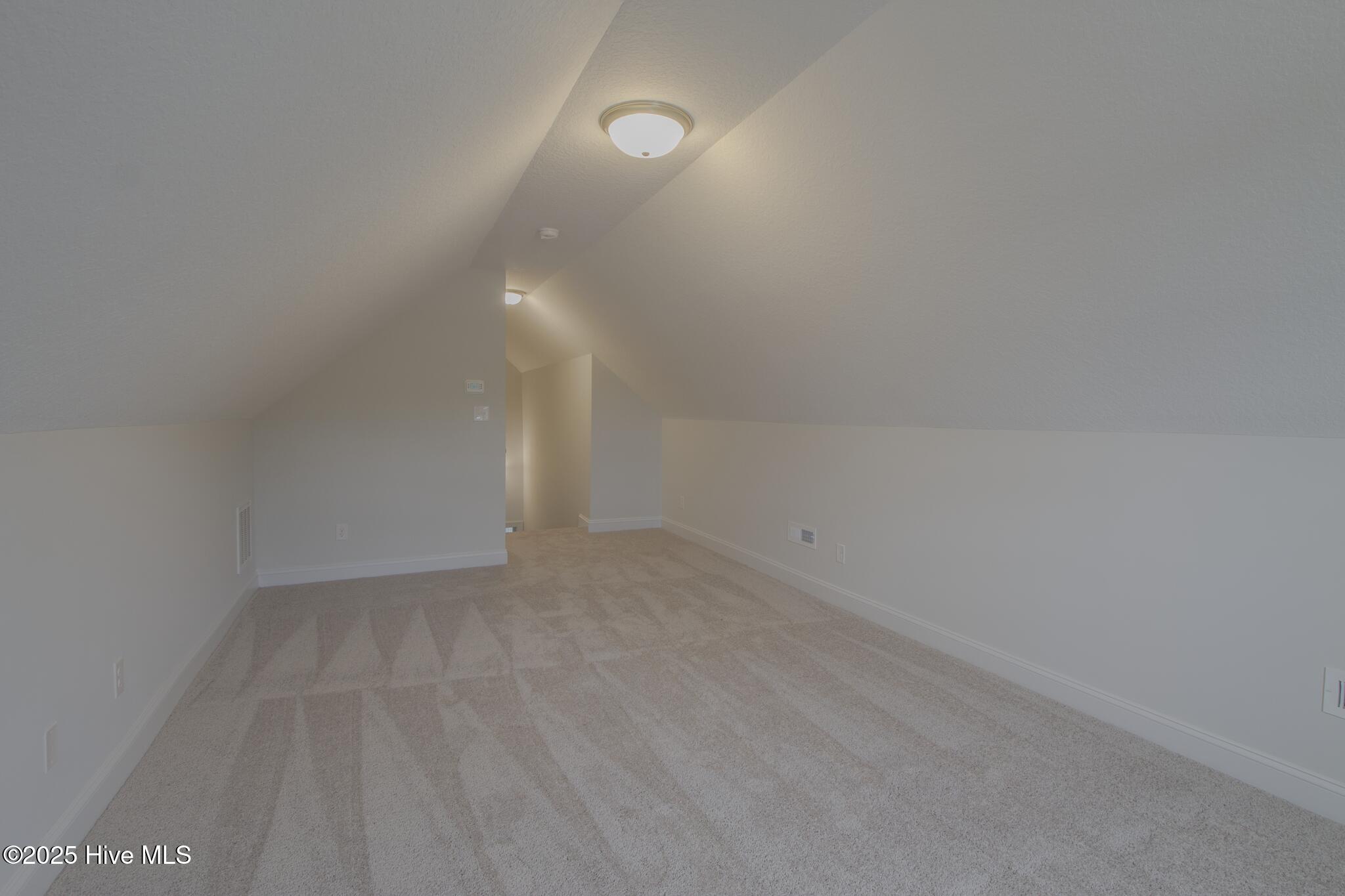 100497449 | Photo 31