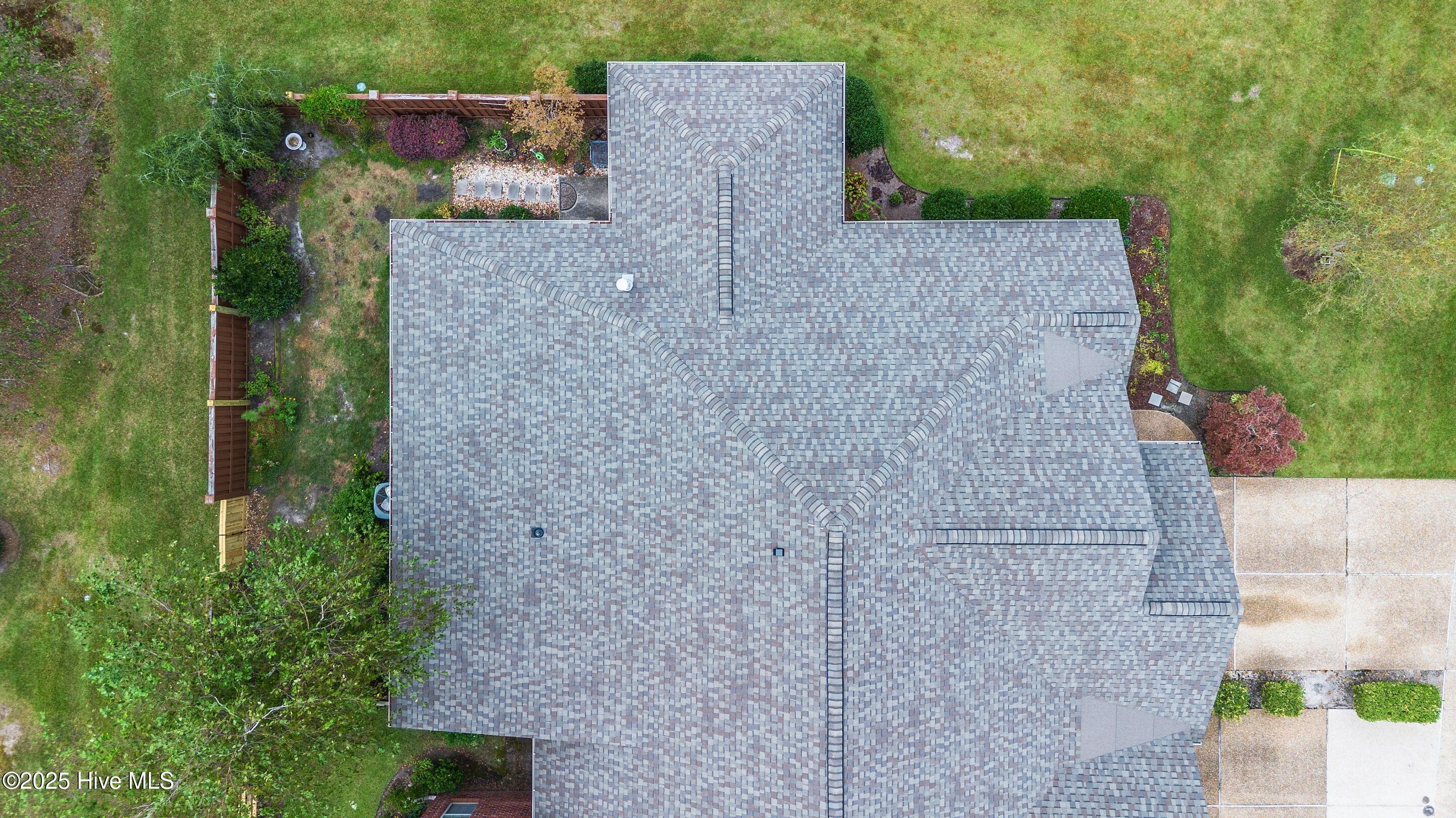 100532046 | Photo 46