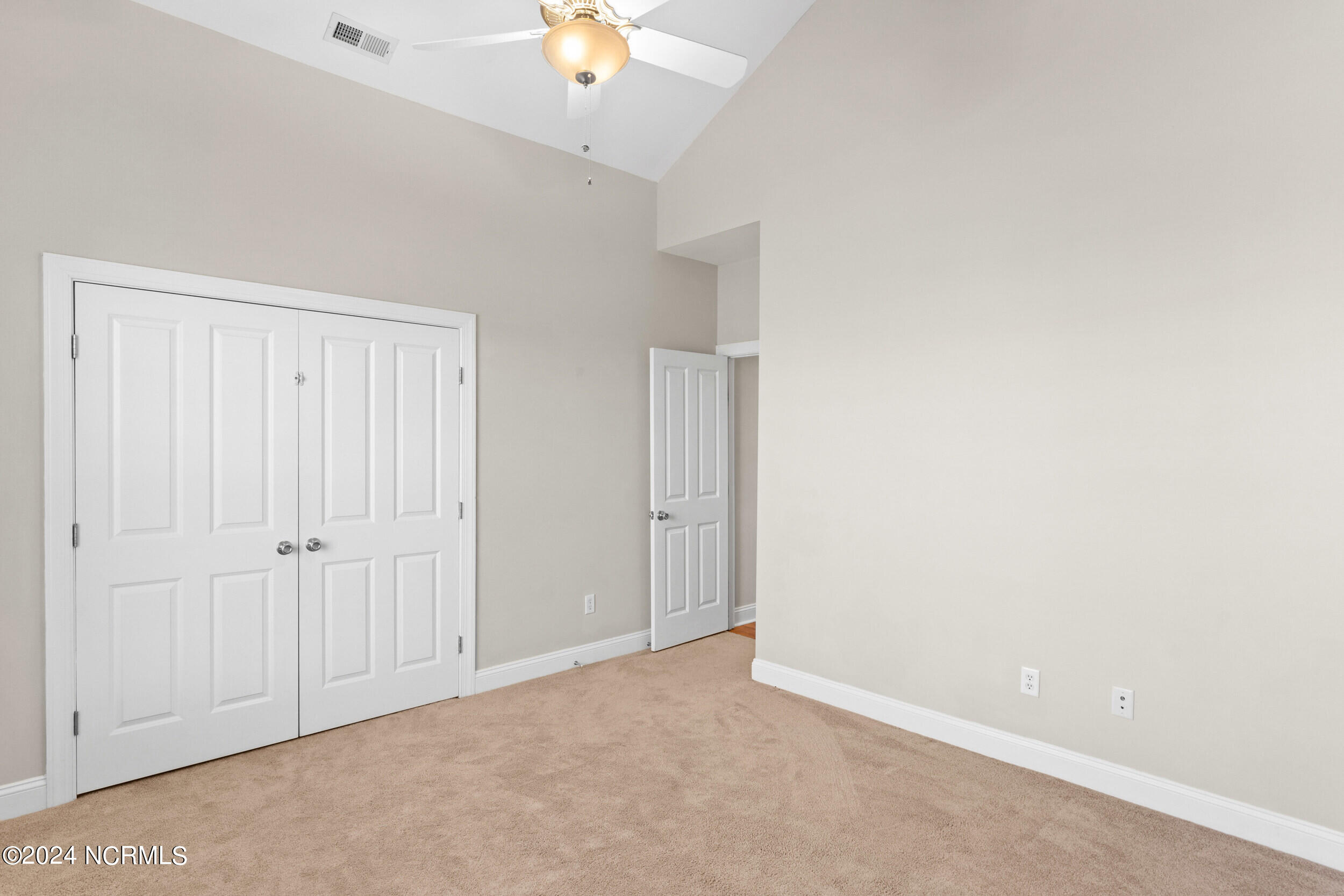 100564899 | Photo 20