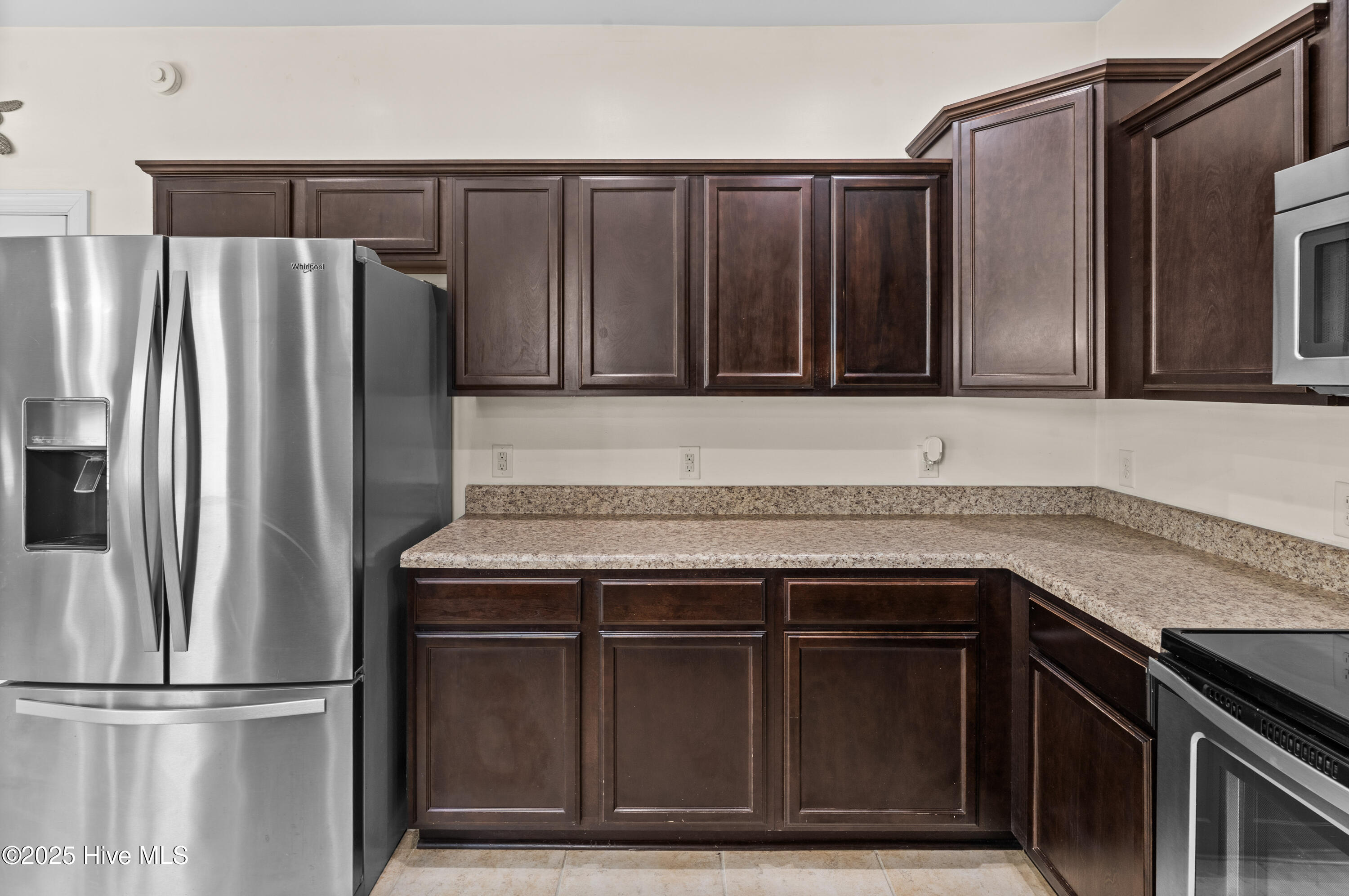 100530056 | Photo 13