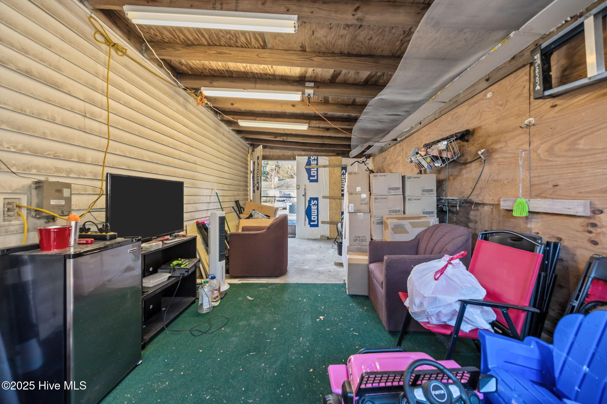 100545401 | Photo 19