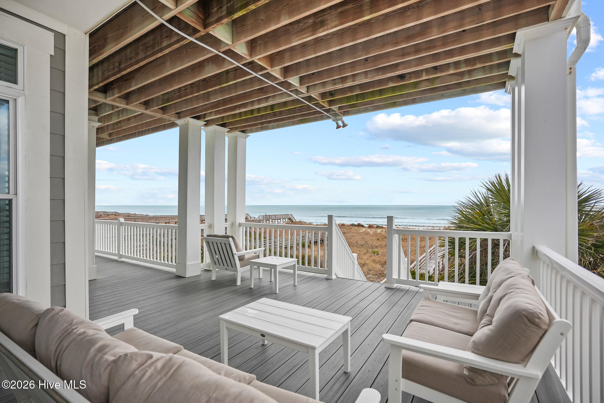 100558393 | Photo 32