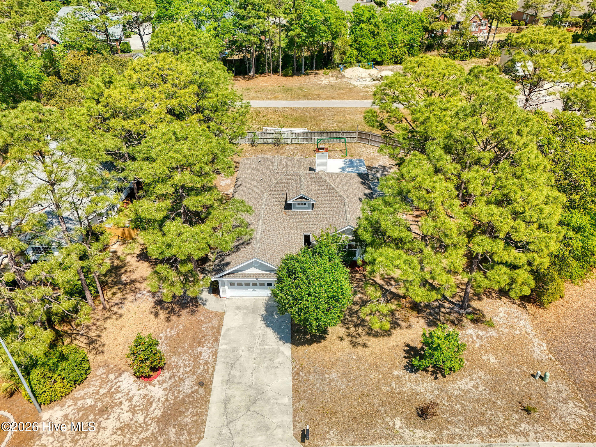 100568972 | Photo 35