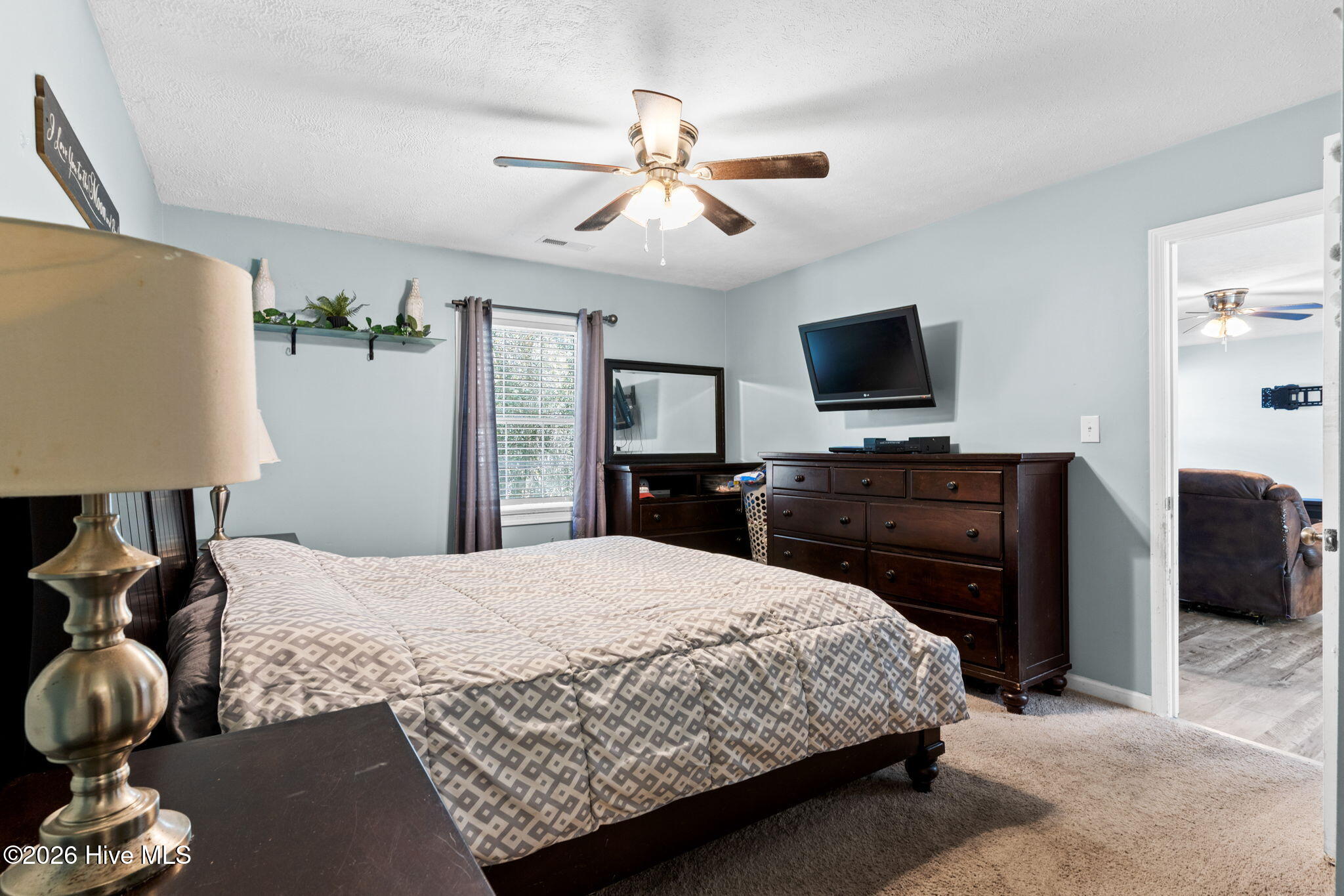 100567979 | Photo 12