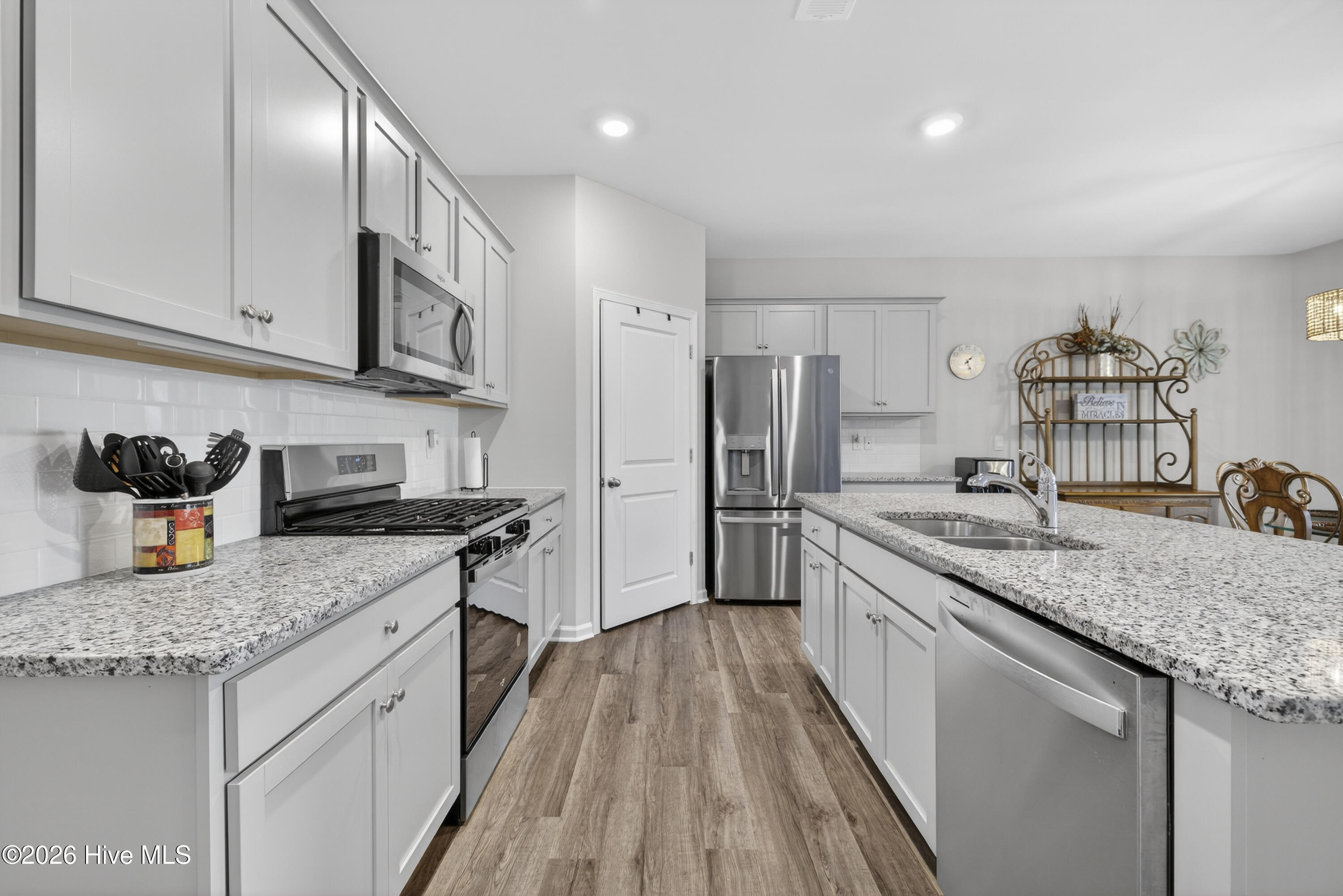 100559024 | Photo 11