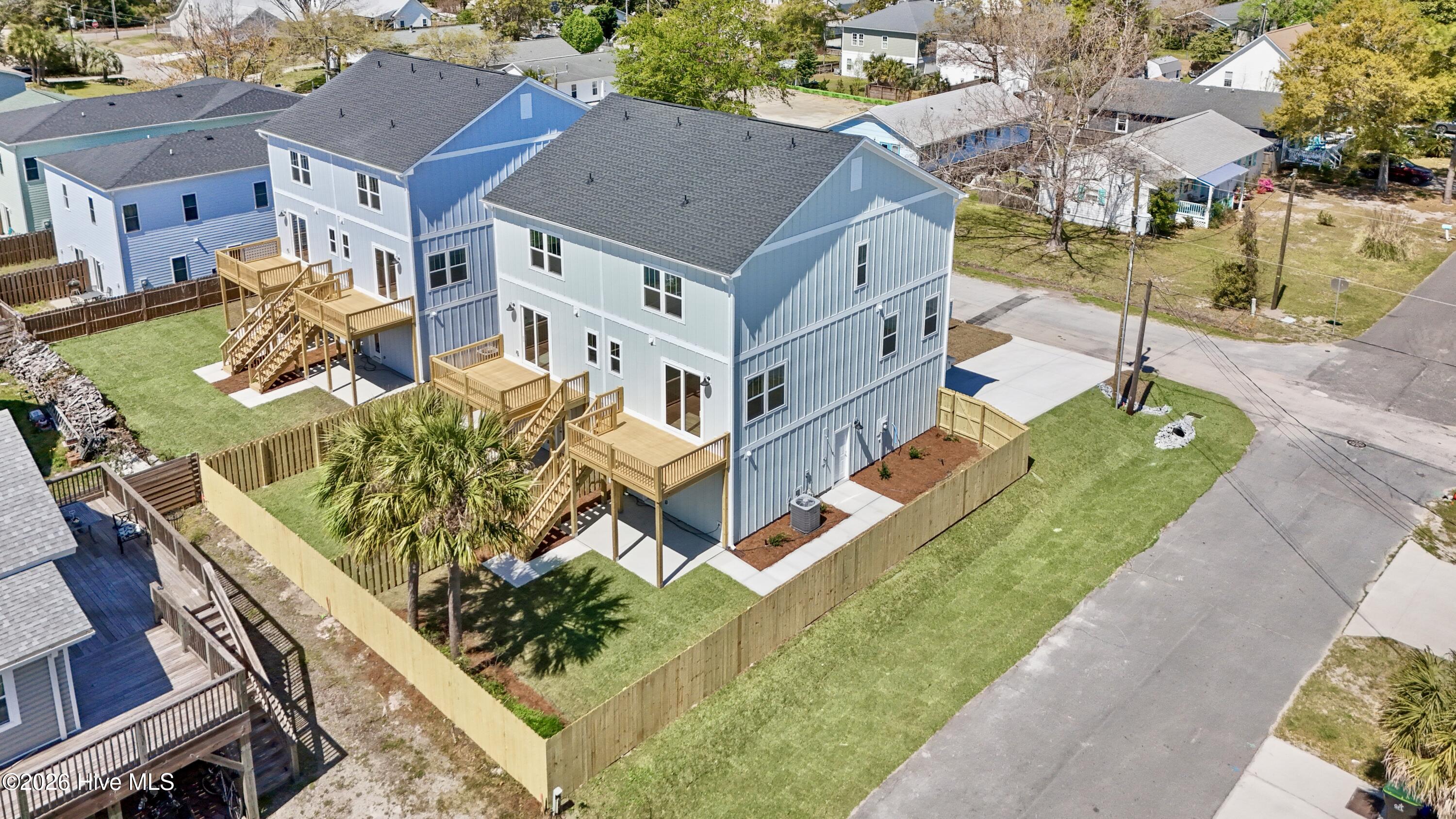 100561873 | Photo 53