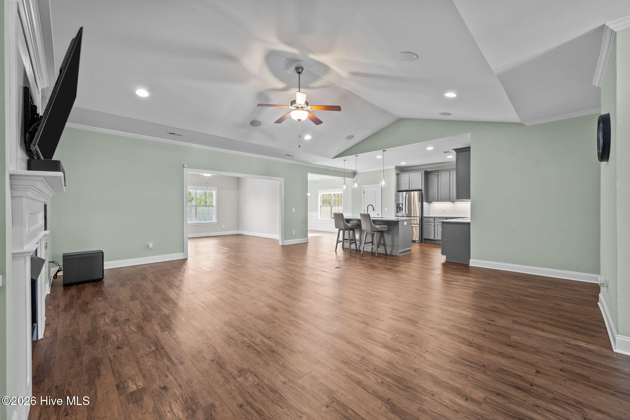 100557618 | Photo 13