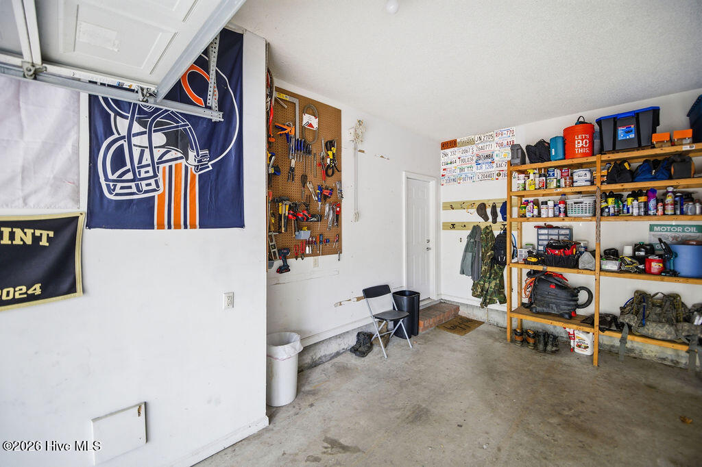 100565606 | Photo 62