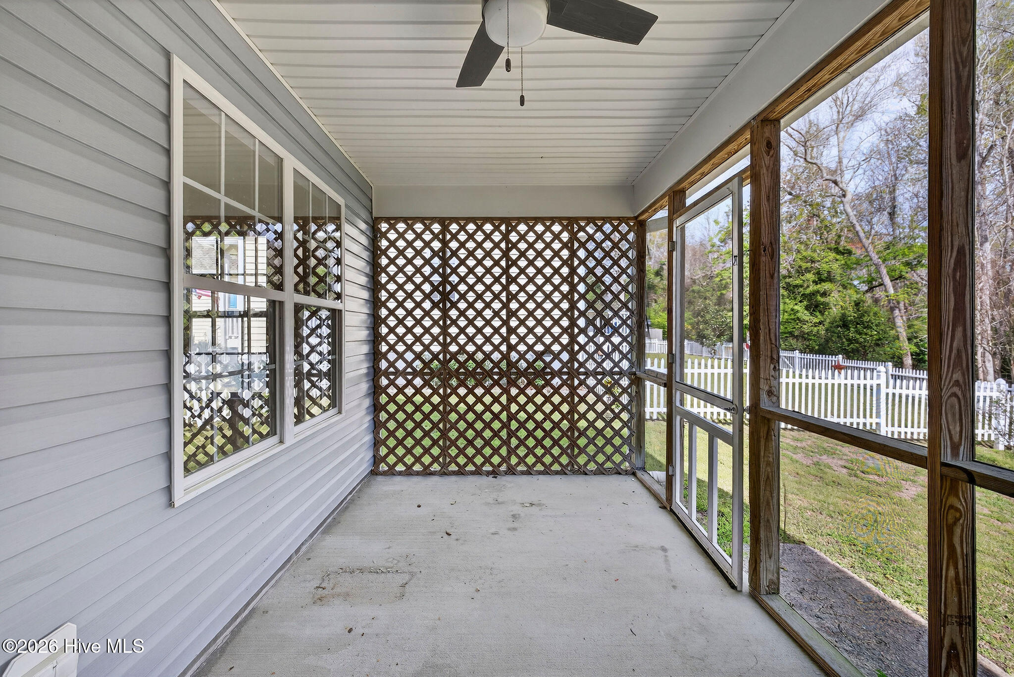 100562659 | Photo 27