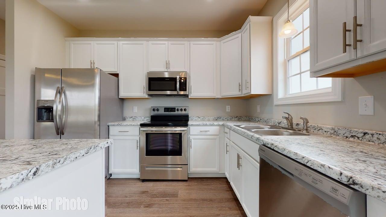 100546341 | Photo 11