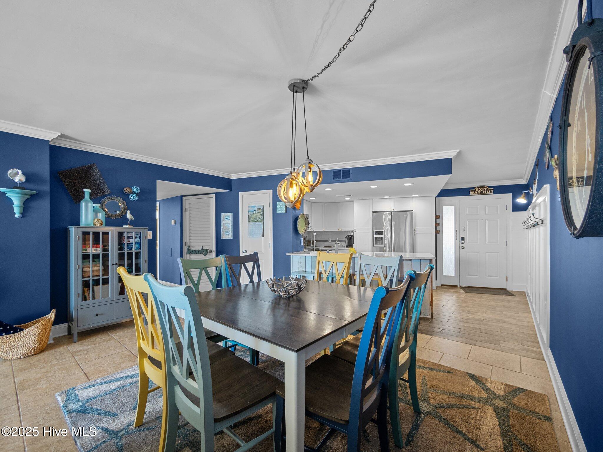 100525315 | Photo 23