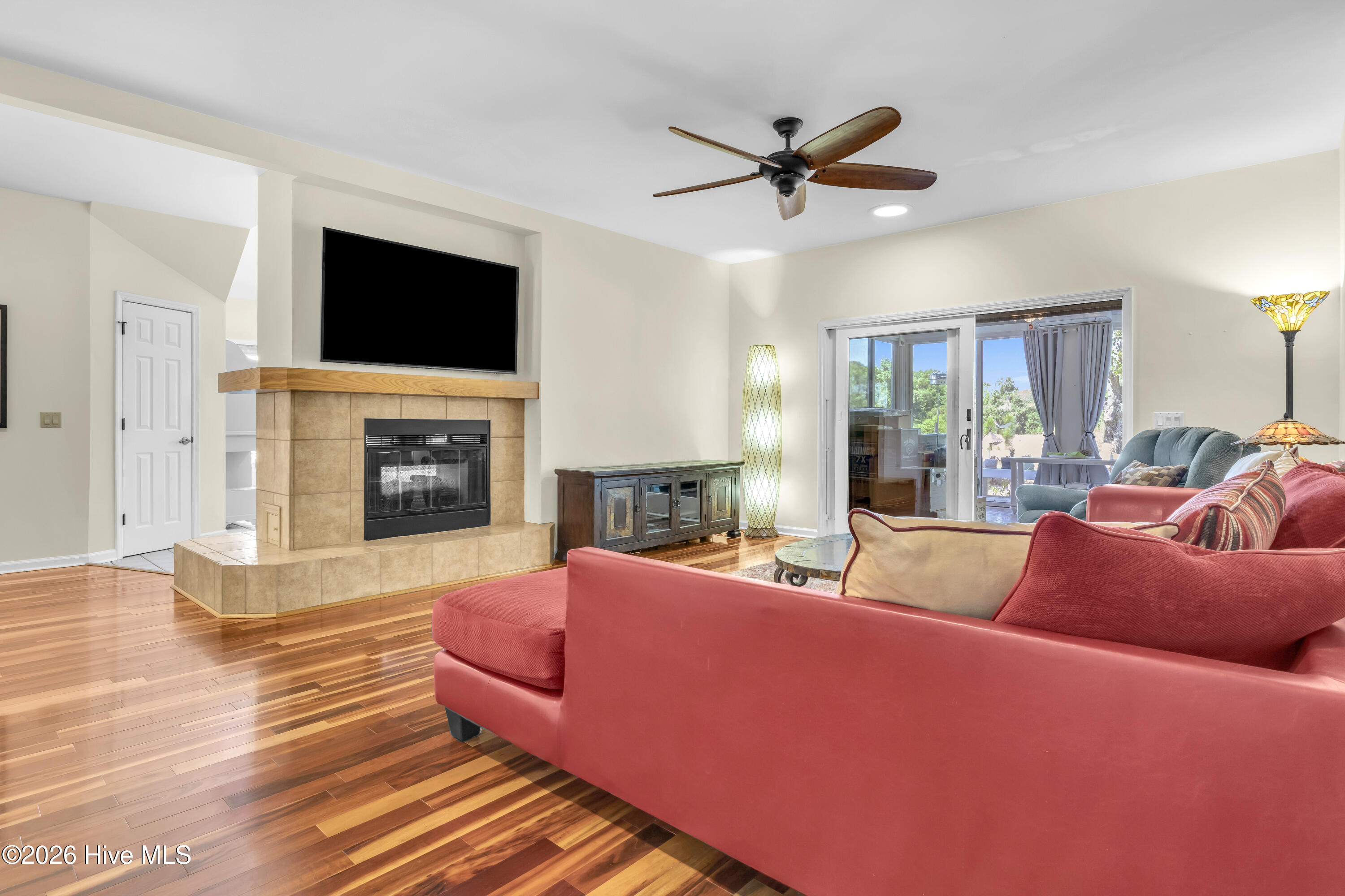 100566160 | Photo 13