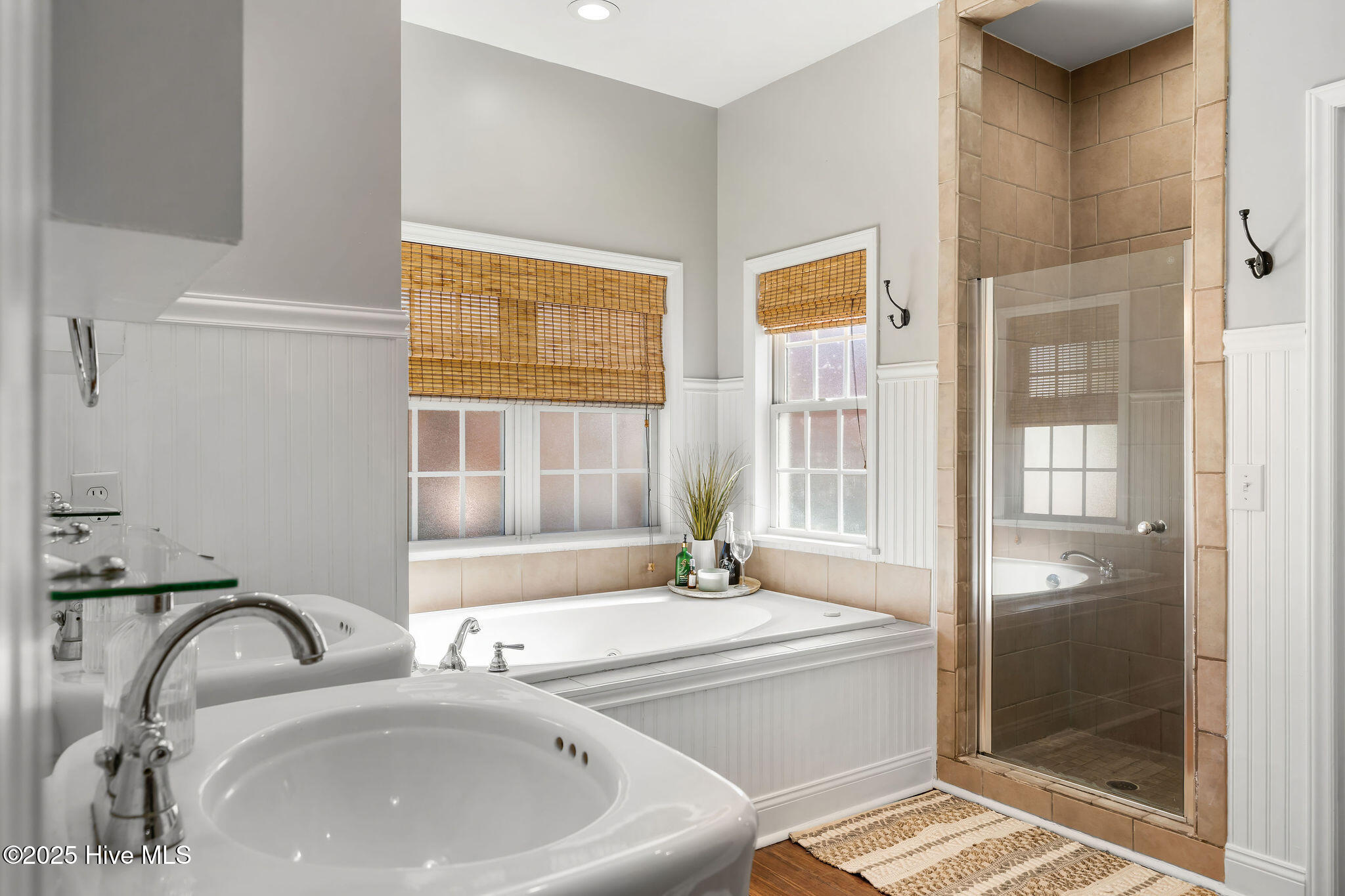 100539157 | Photo 59