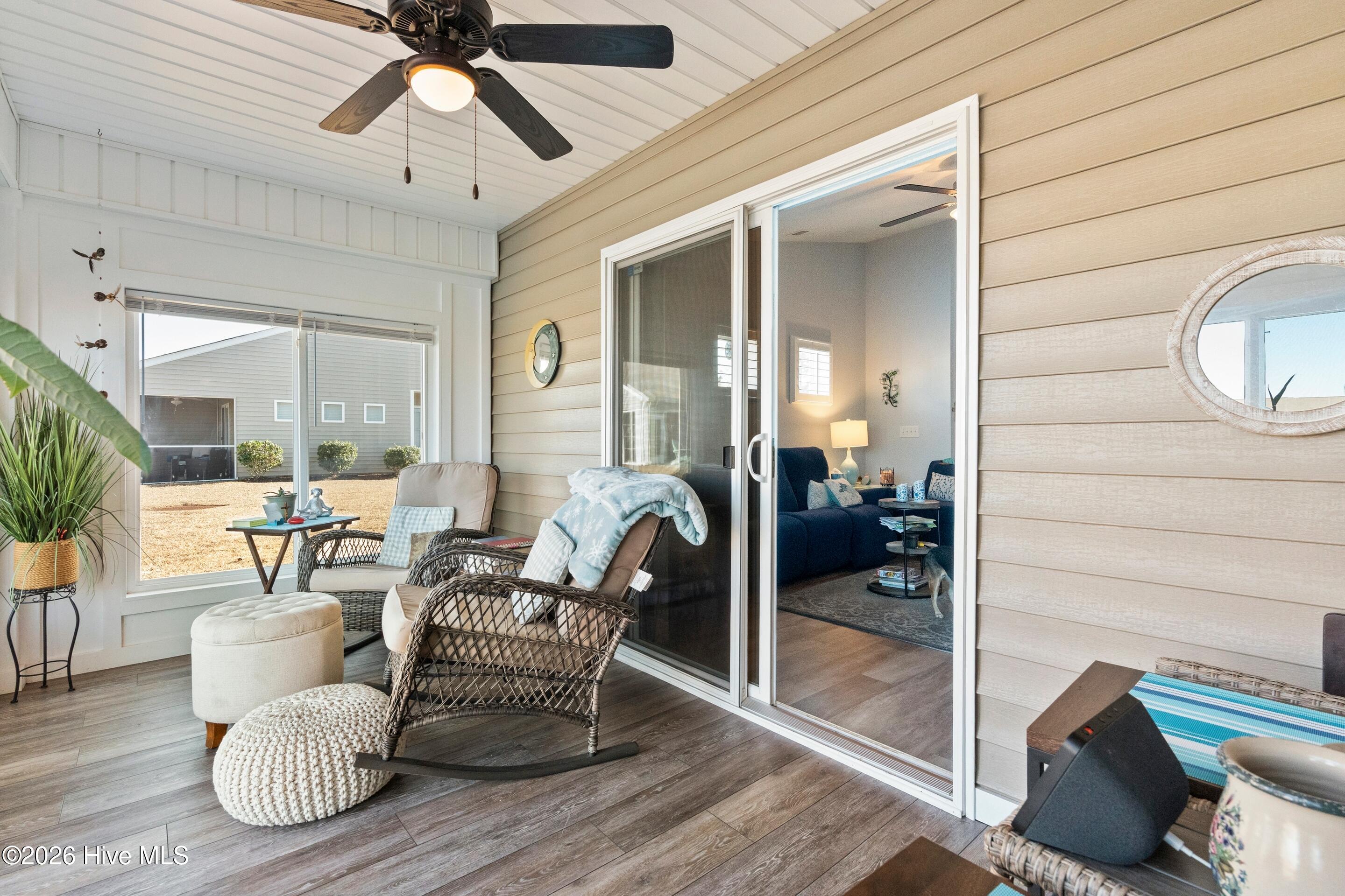 100552901 | Photo 30