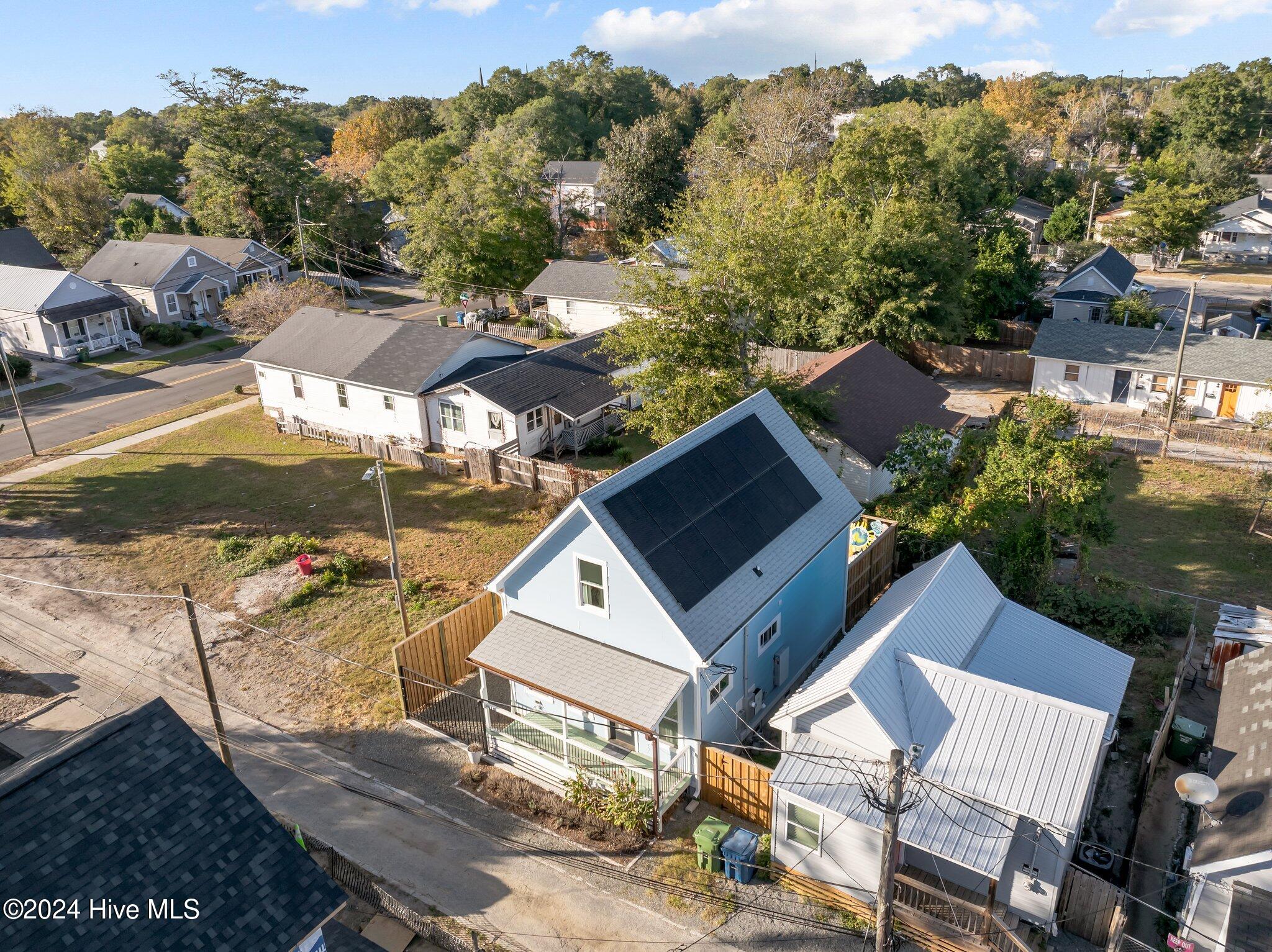 100513232 | Photo 45