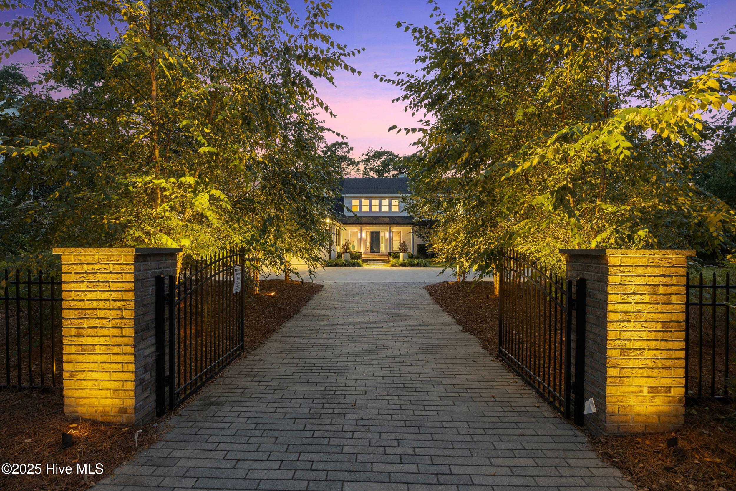 100534920 | Photo 65