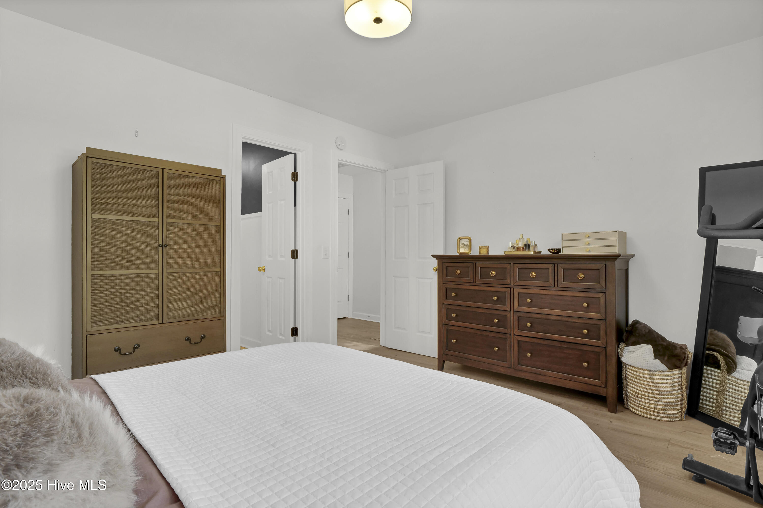 100546697 | Photo 18