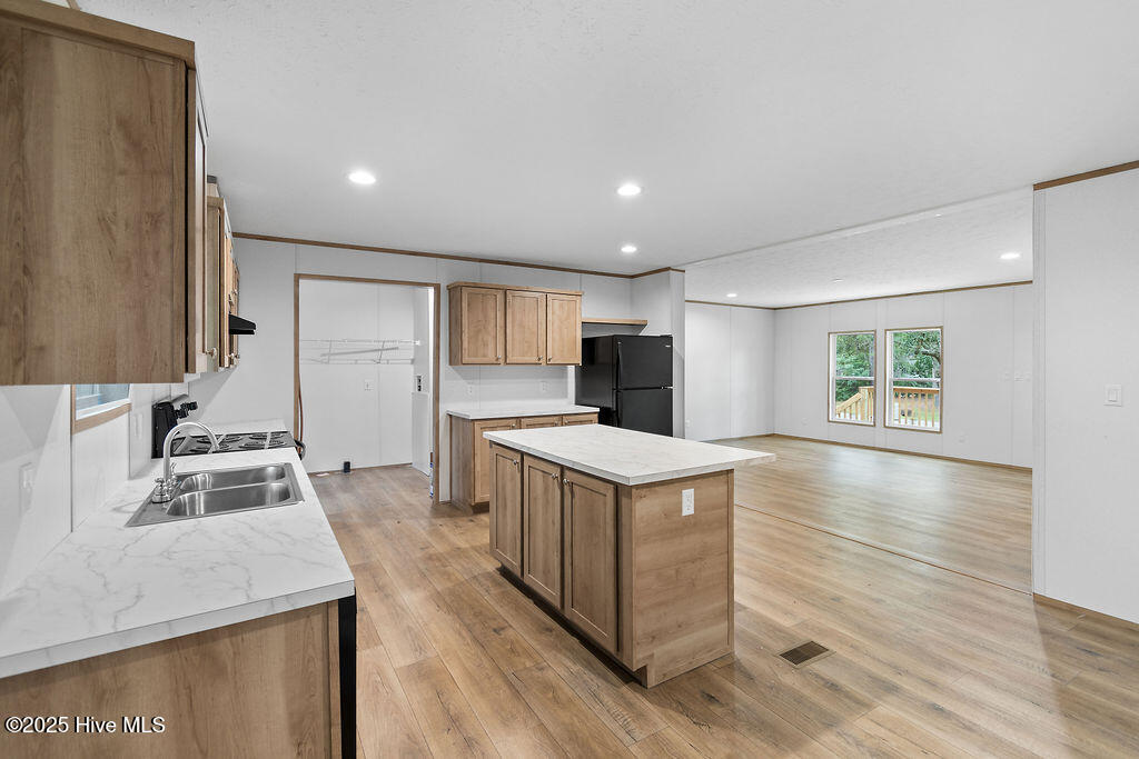 100531173 | Photo 12