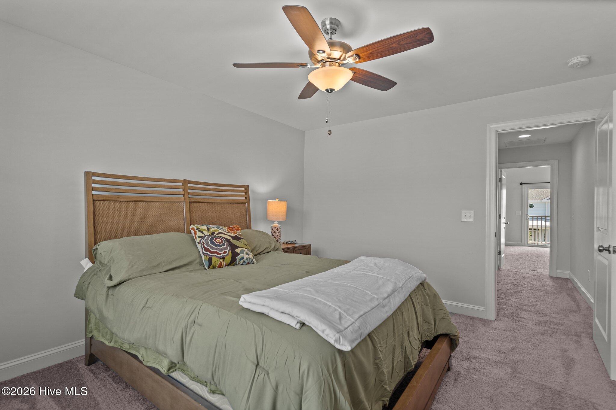 100554232 | Photo 23