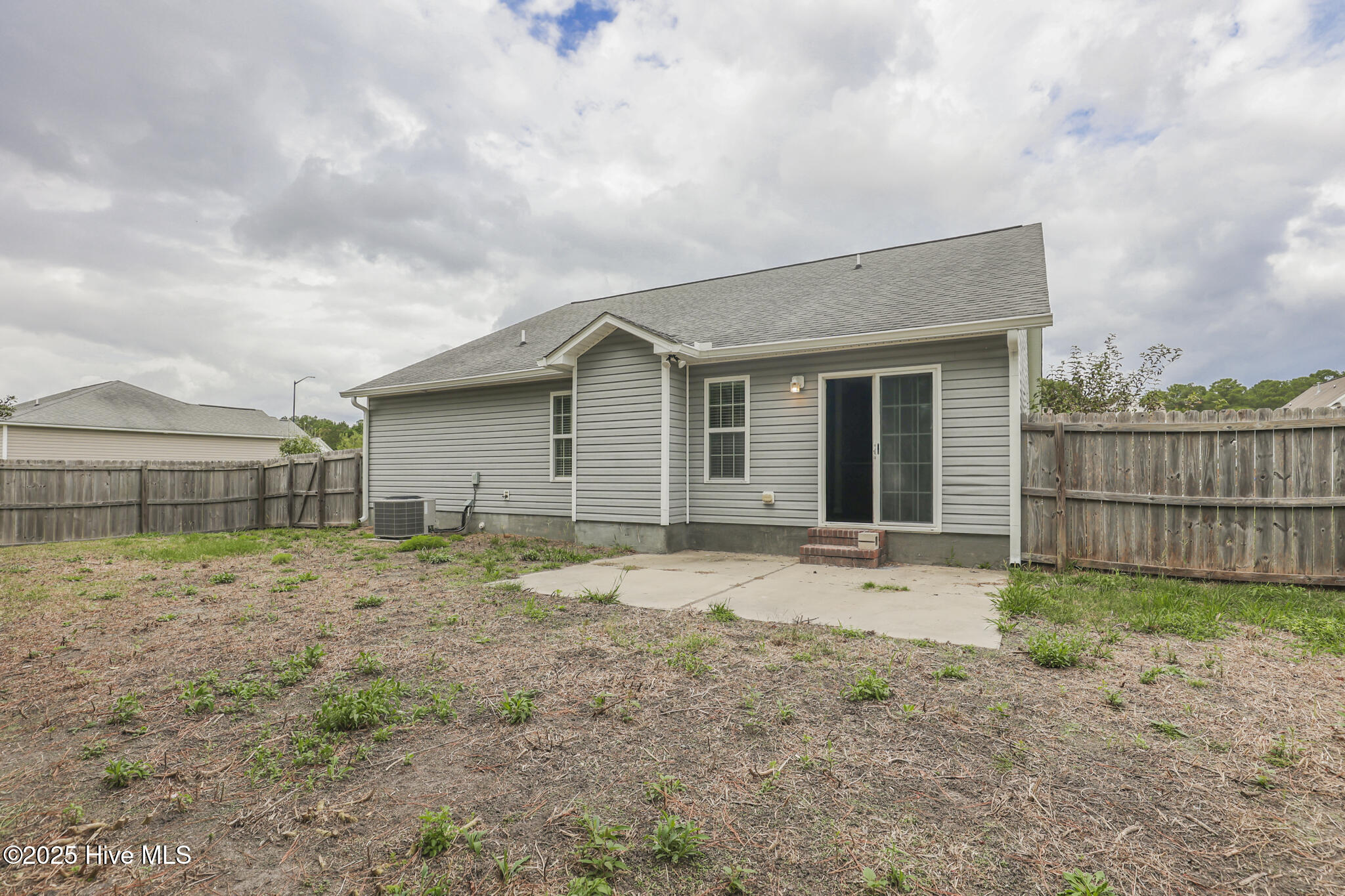 100536070 | Photo 38