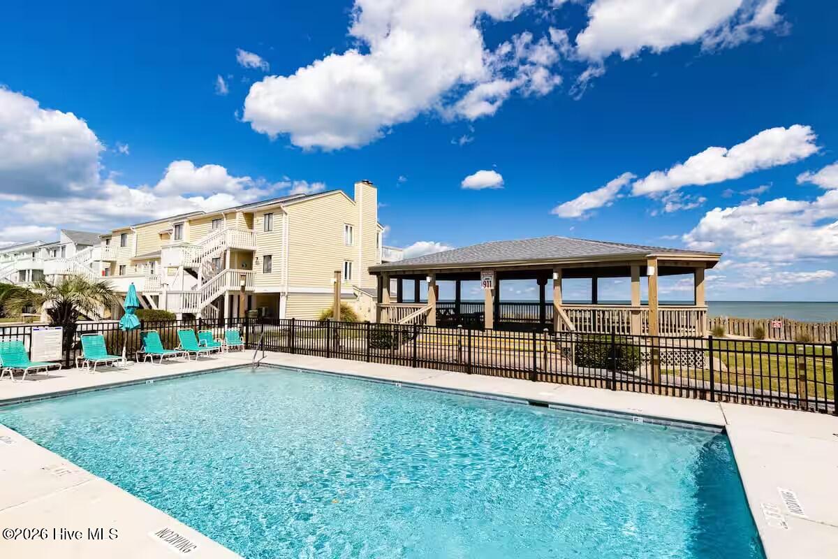 100562681 | Photo 49