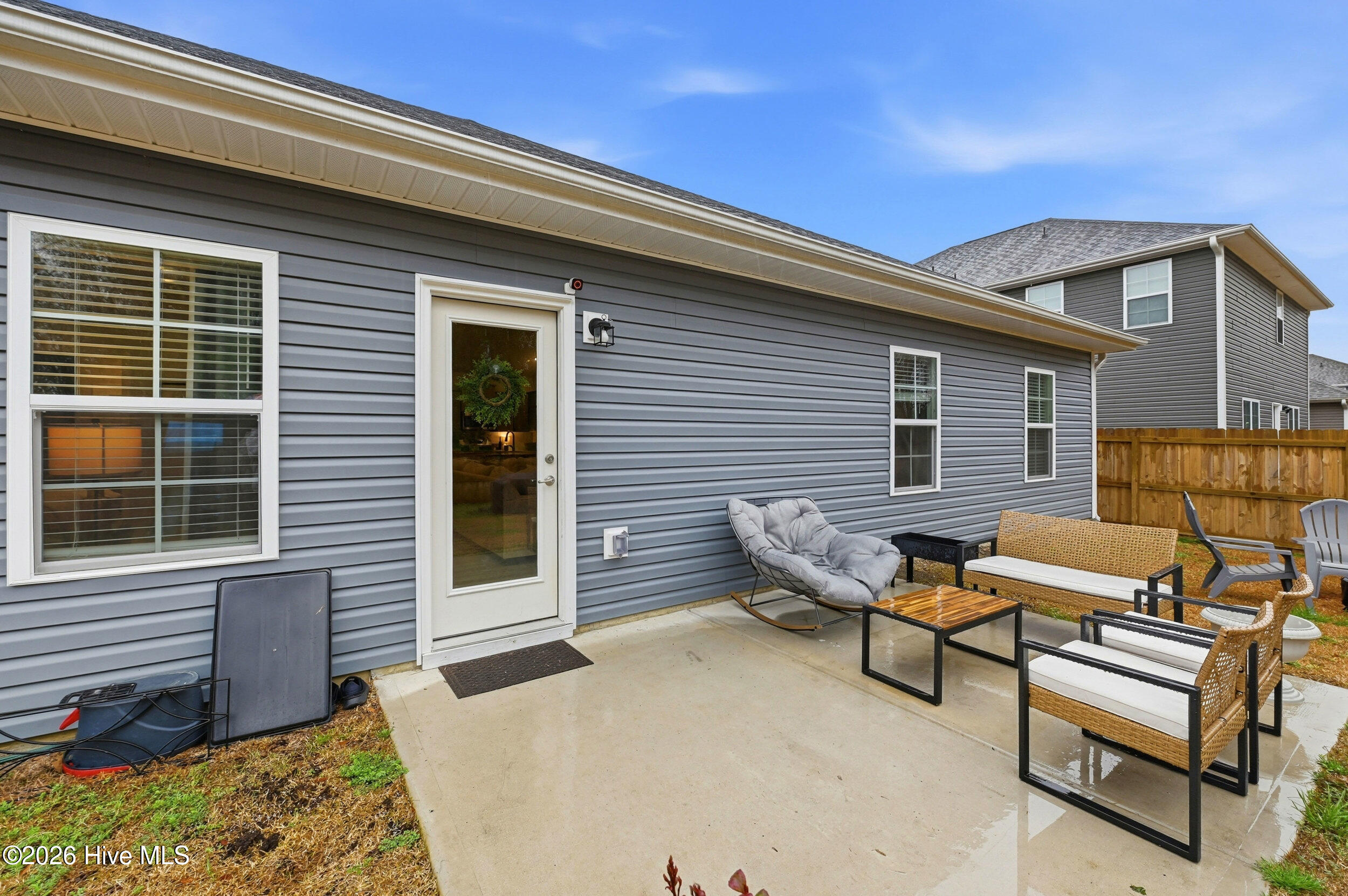 100557848 | Photo 29