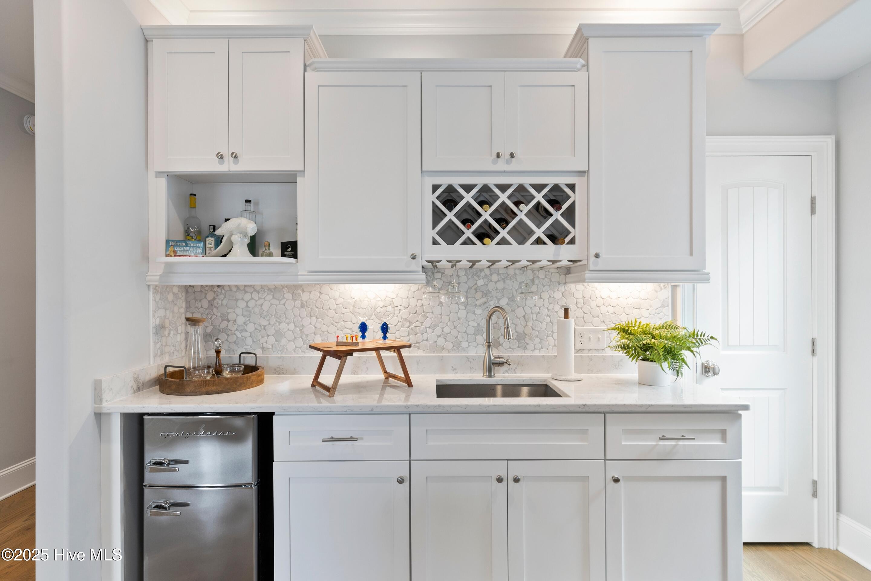 100532410 | Photo 49