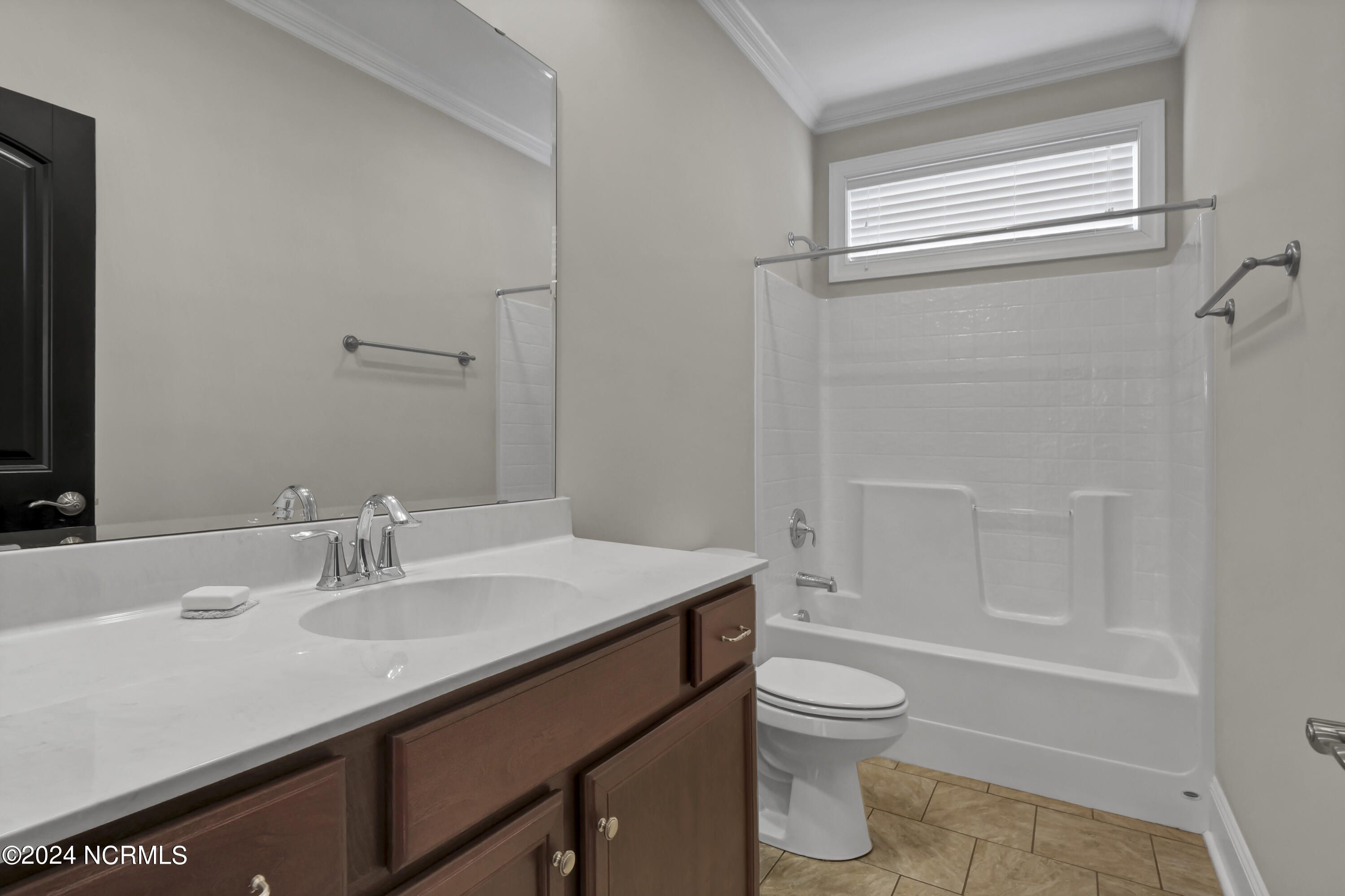 100547498 | Photo 21