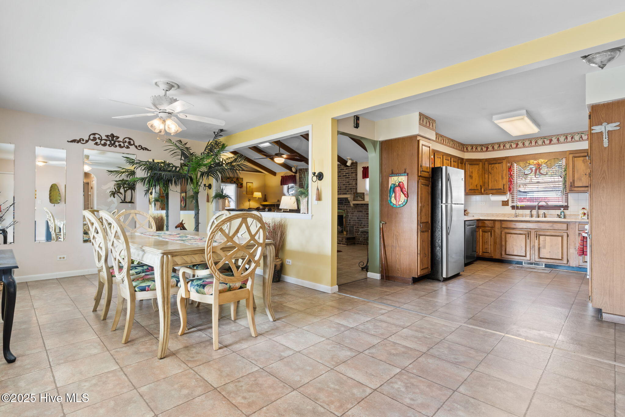 100543721 | Photo 19