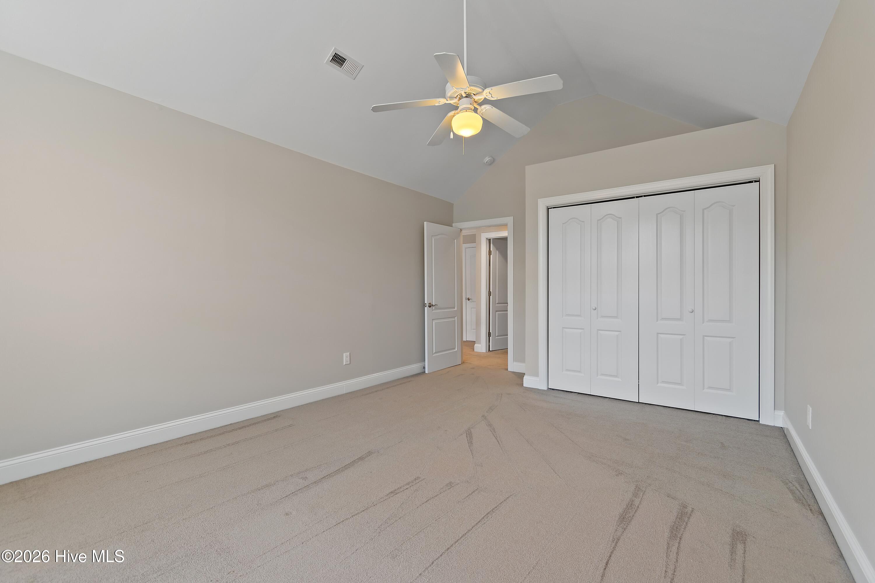 100568662 | Photo 34