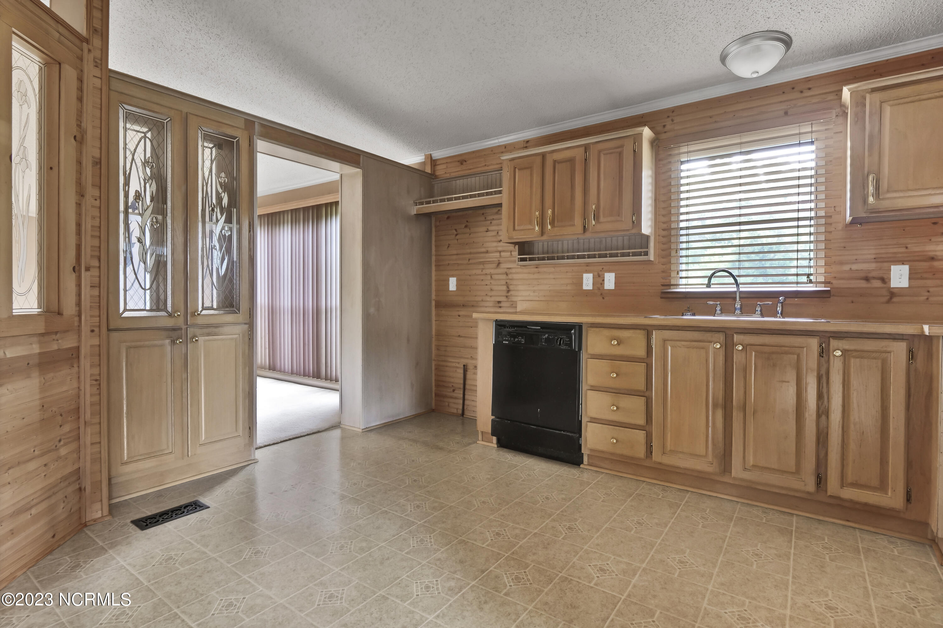 100552996 | Photo 14