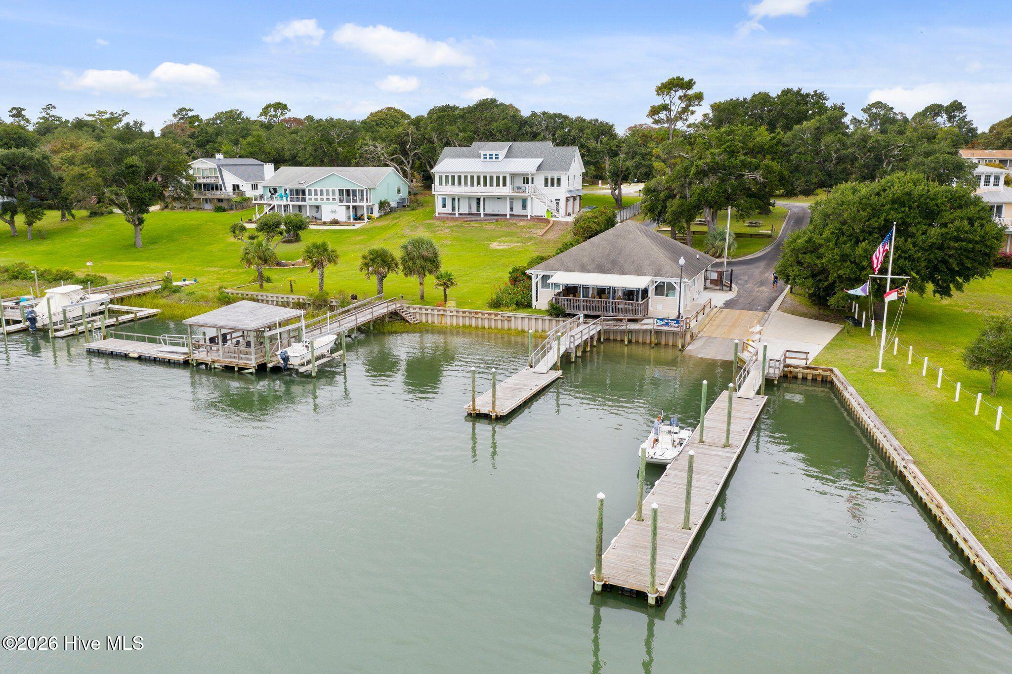 100554054 | Photo 55