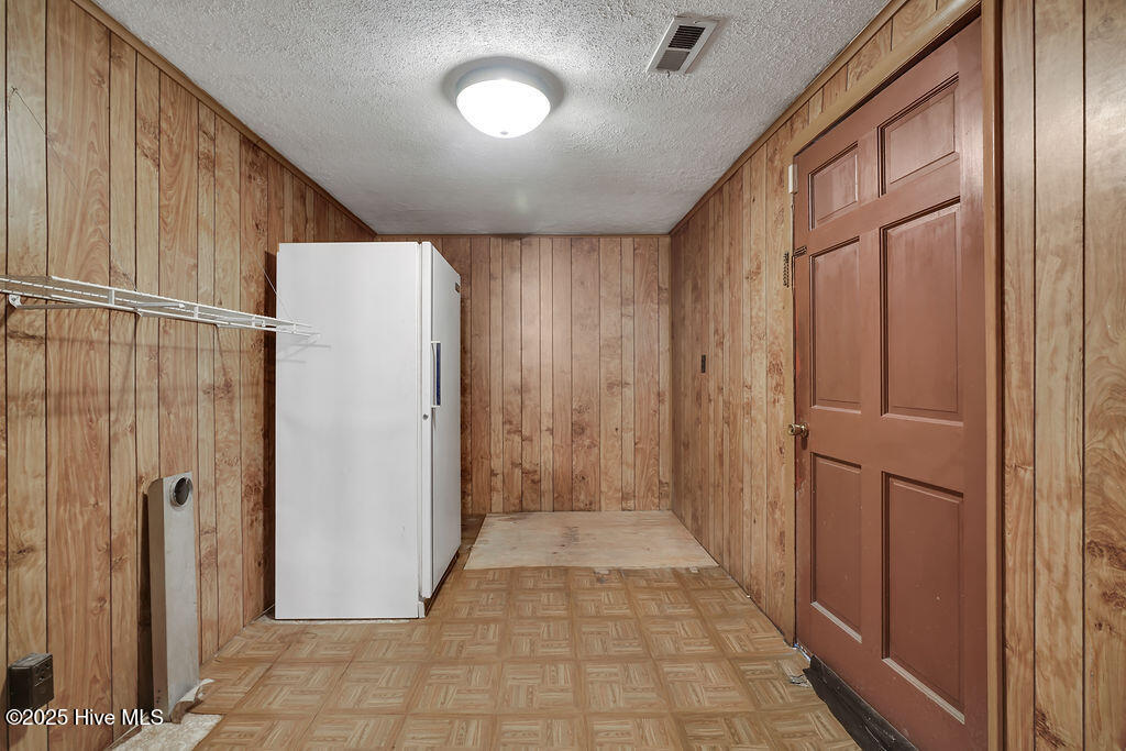 100526038 | Photo 14