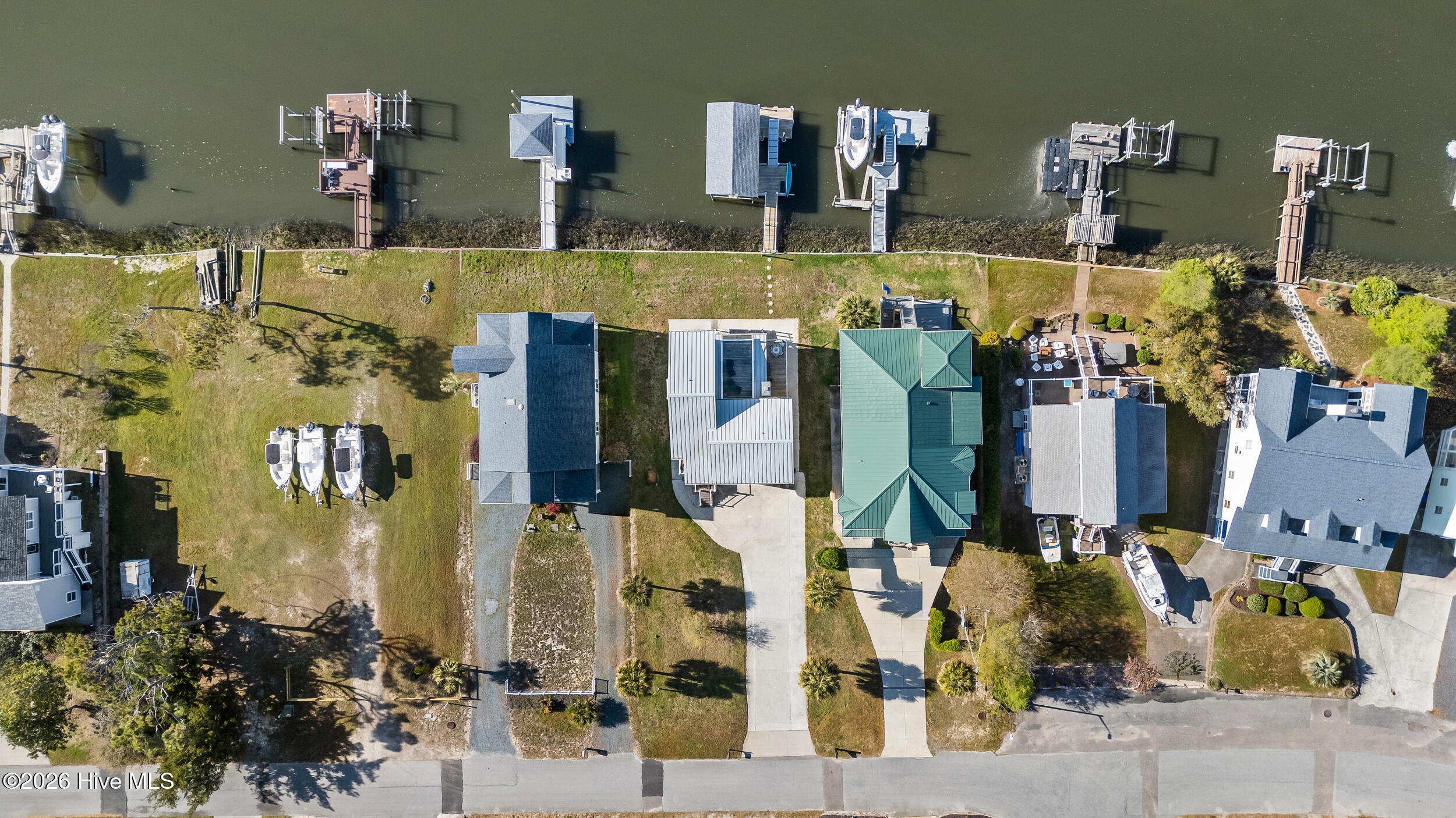 100564811 | Photo 103